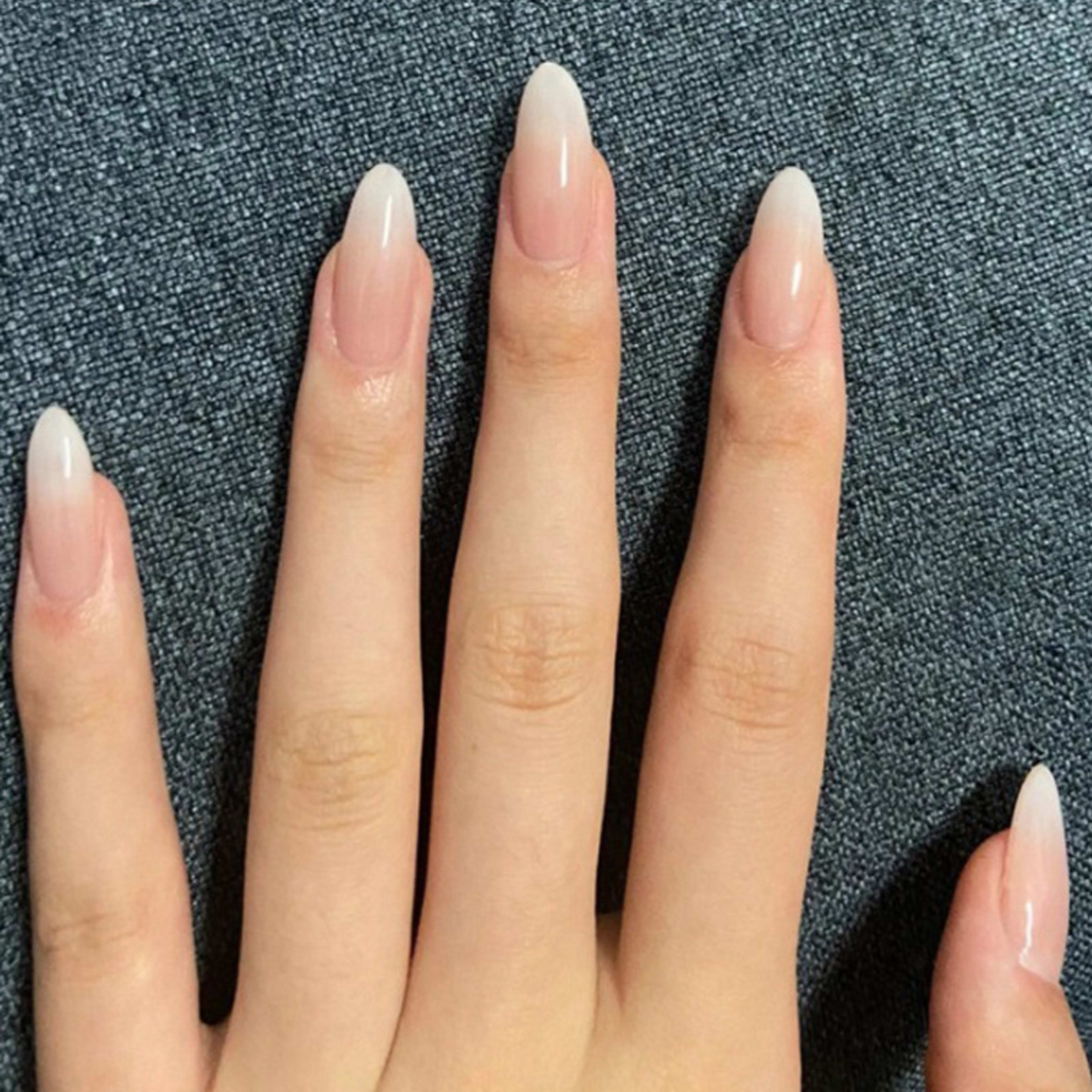 Instagram-style Ombre Nail Wraps For A Chic Polished Look 2