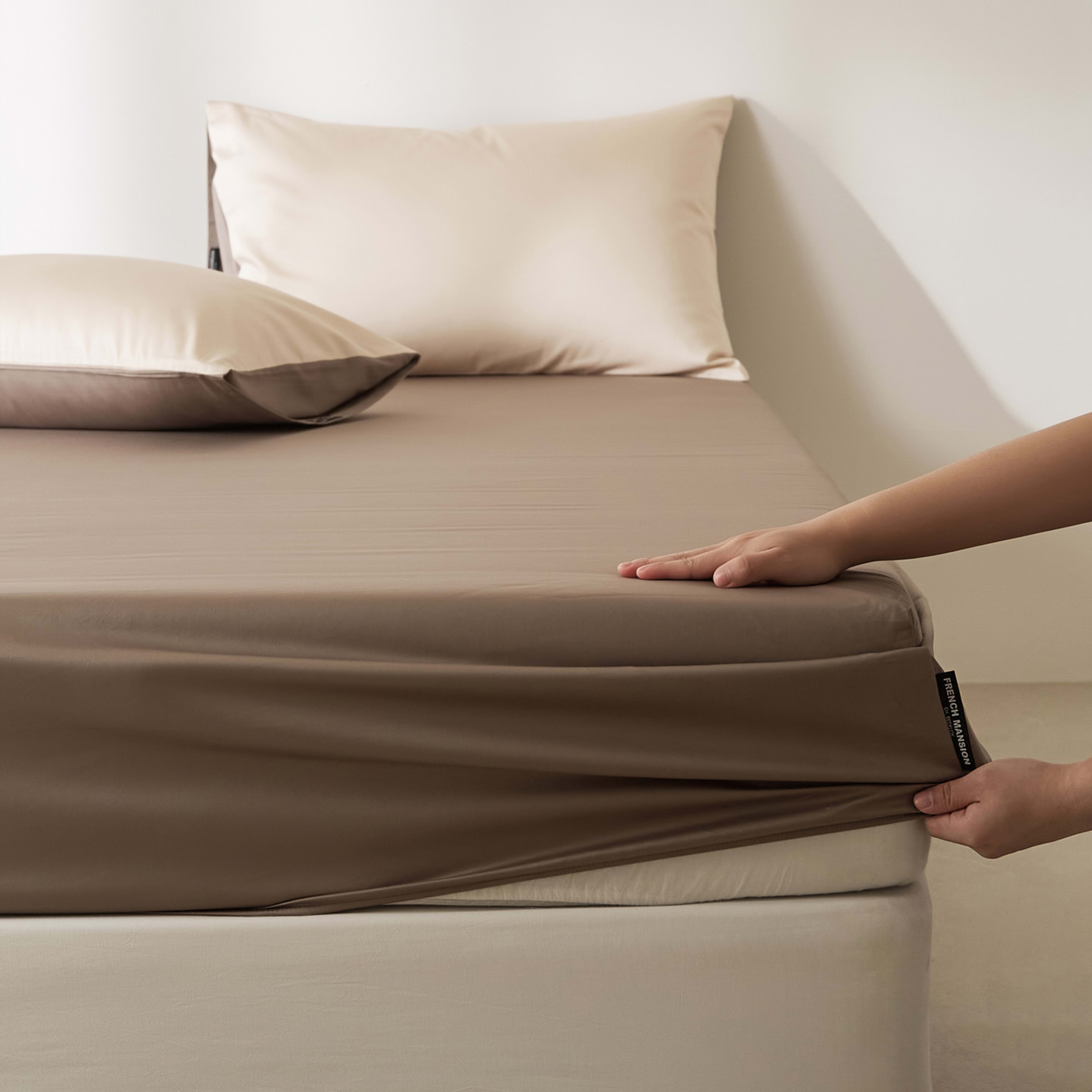Solid-color Satin Cotton Bedspread Protector Cover 10