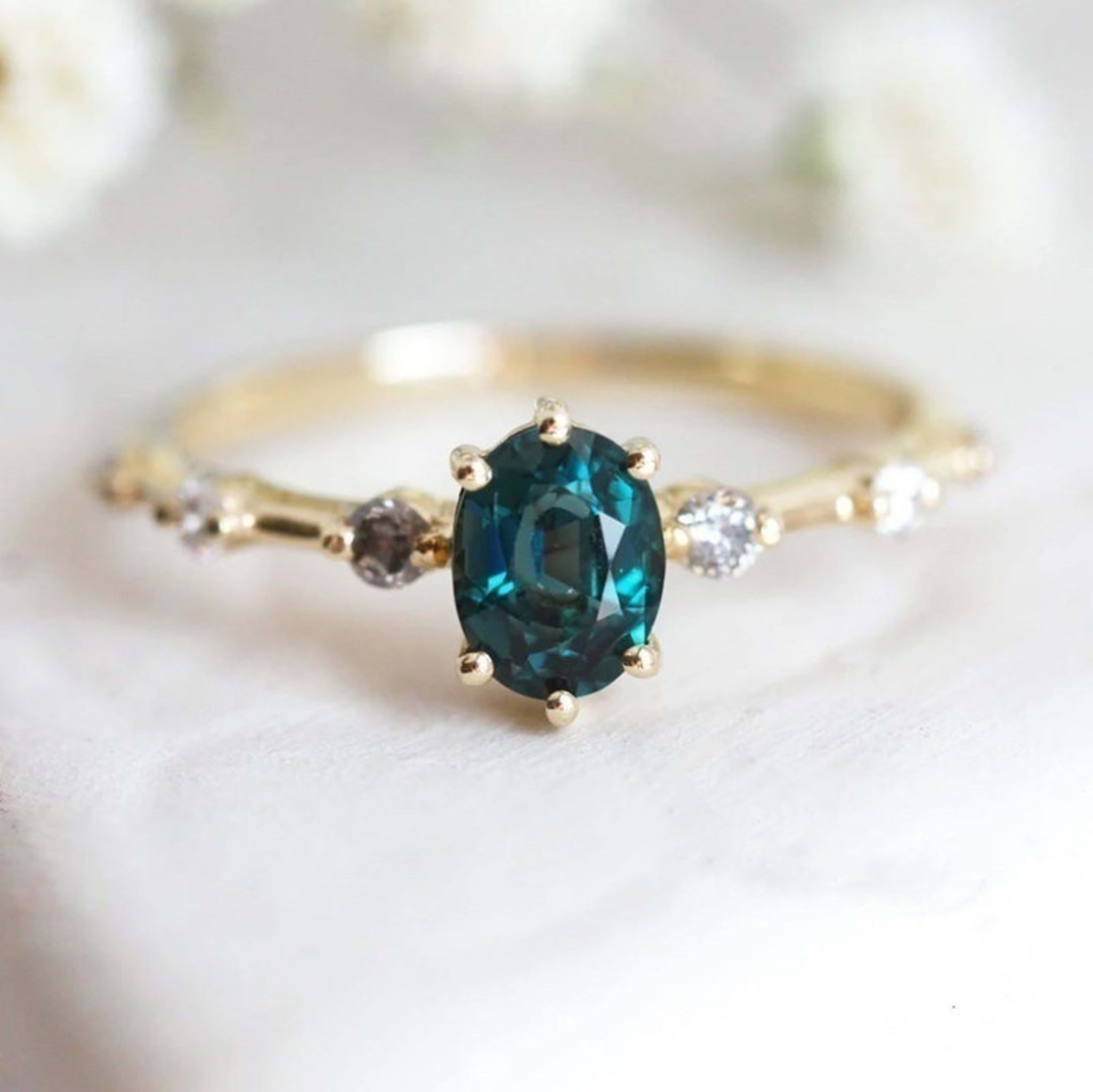 Gold-plated Ring With Emerald Inlay 4