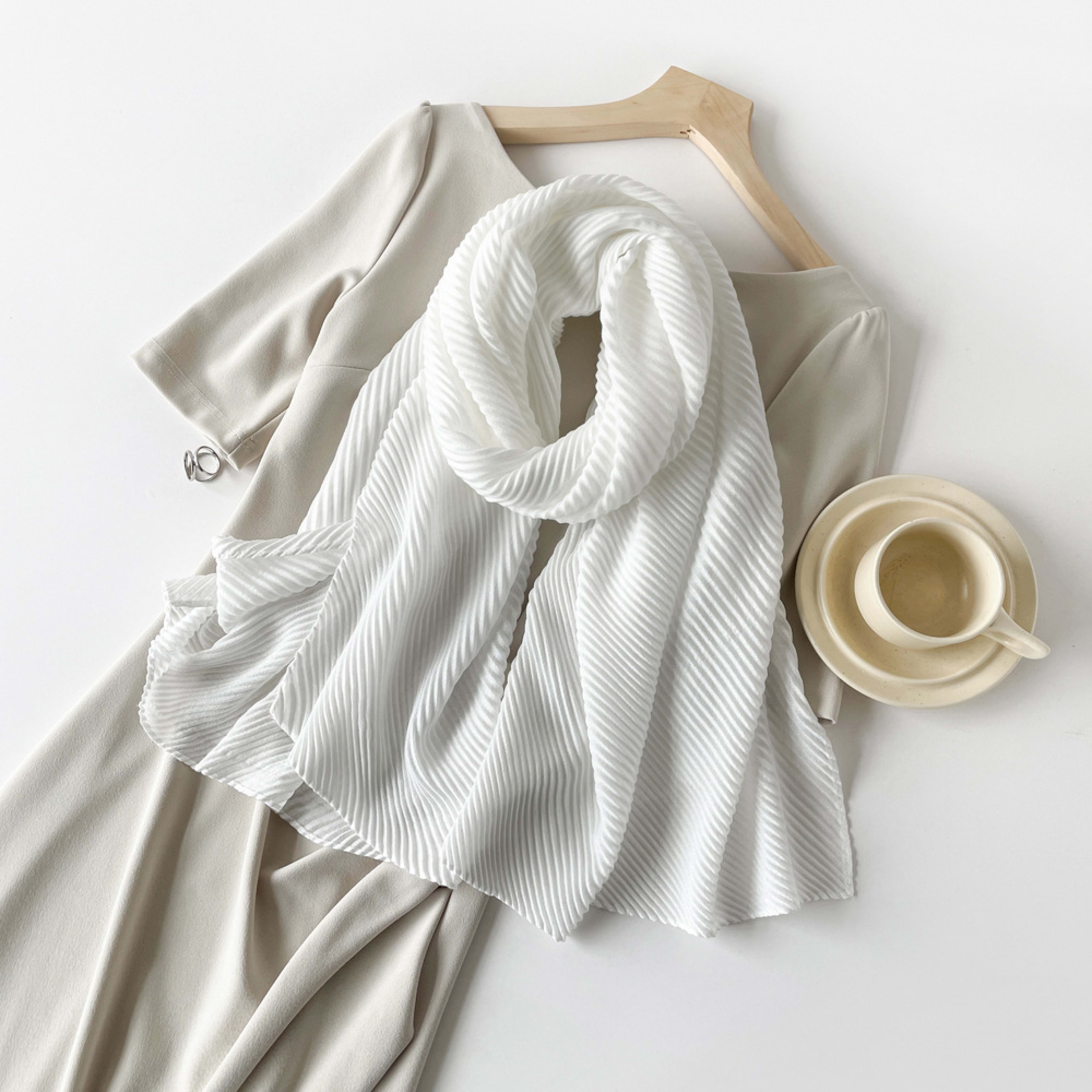 Womens Cotton-Linen Blend Scarf With Minimalist Print 9