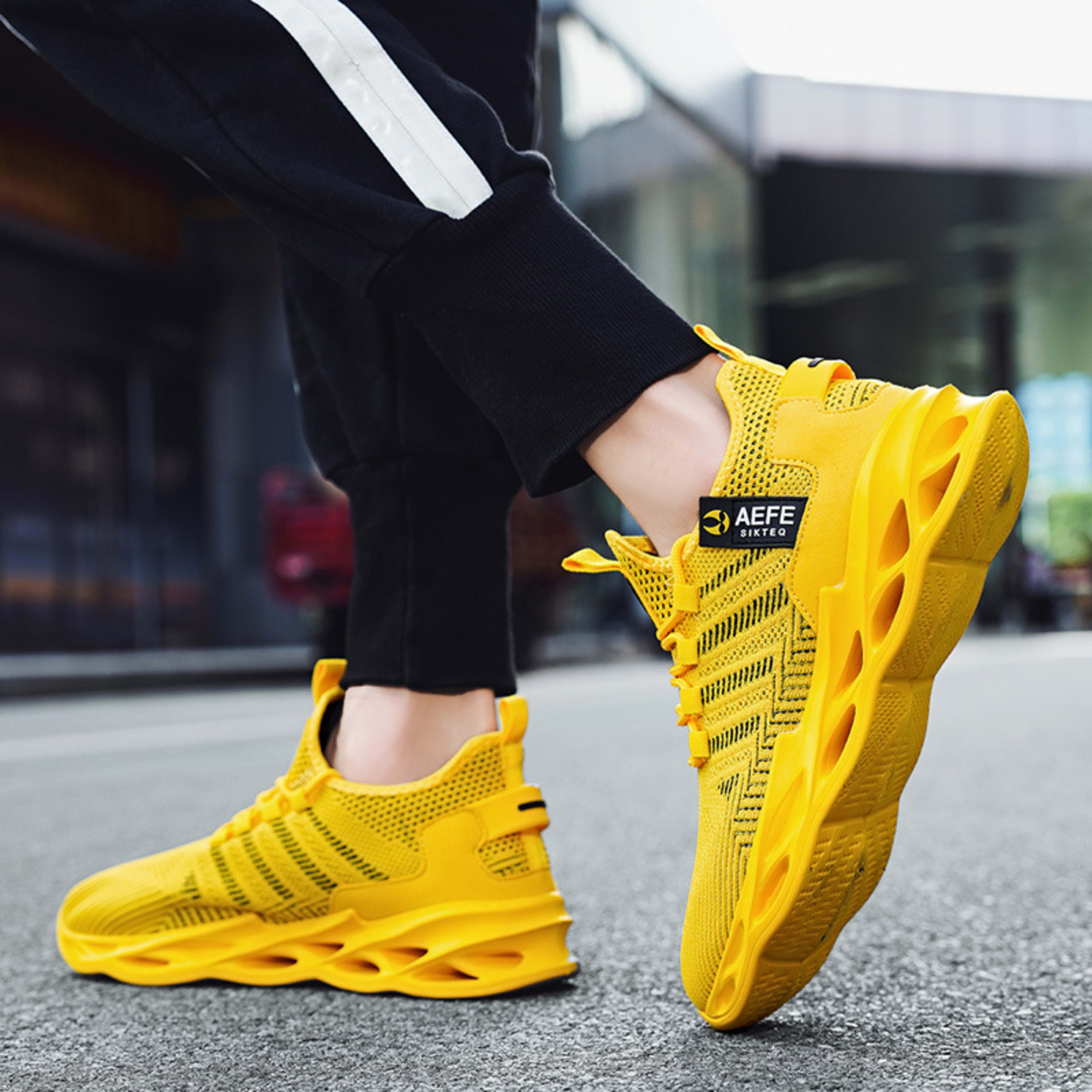 Mesh Breathable Casual Men's Korean Style Plus Size Light Running Shoes 1