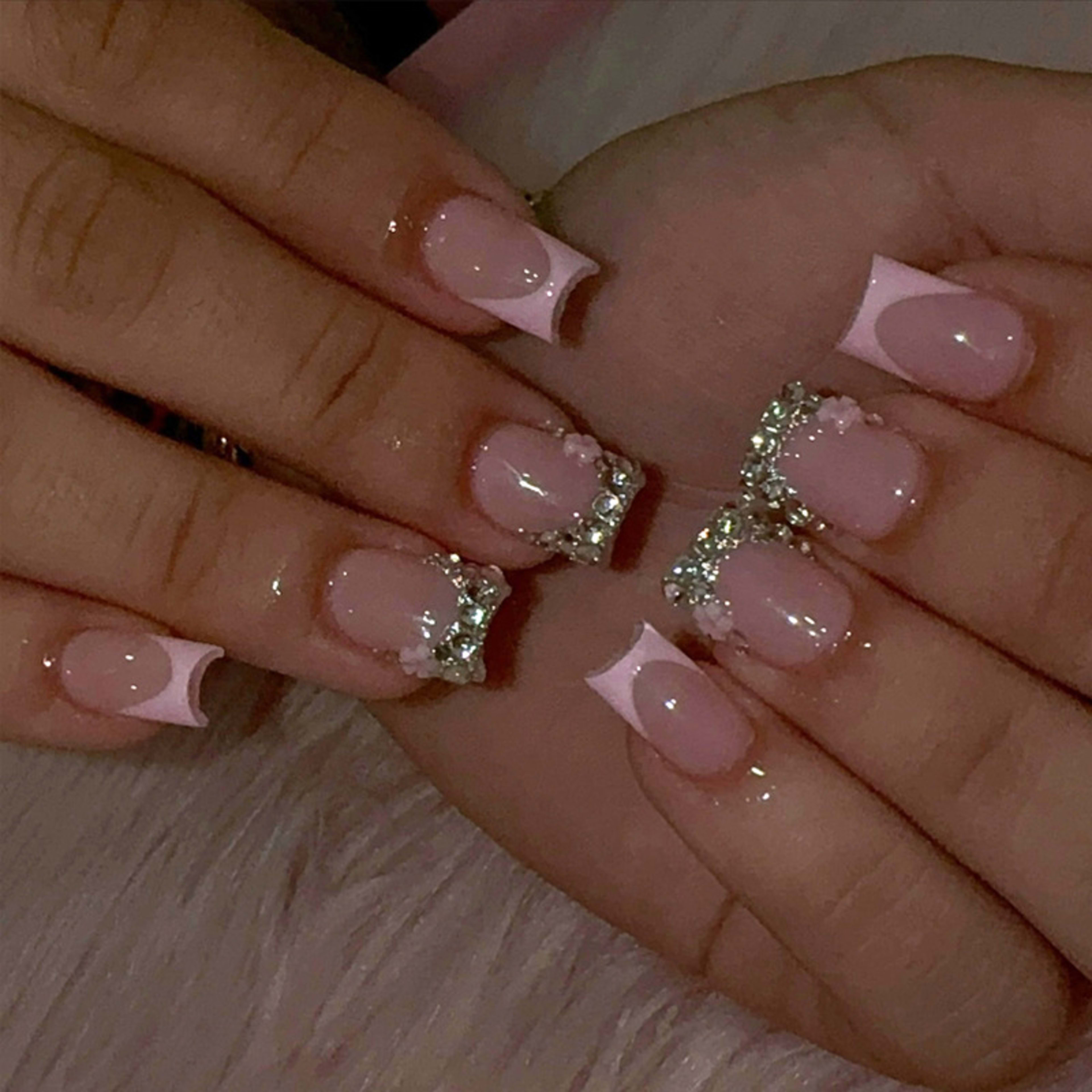 French Polka-Dot Rhinestone Artificial Nails 24-piece Set Of Finished Nail Tips For A Chic Elegant Look 2