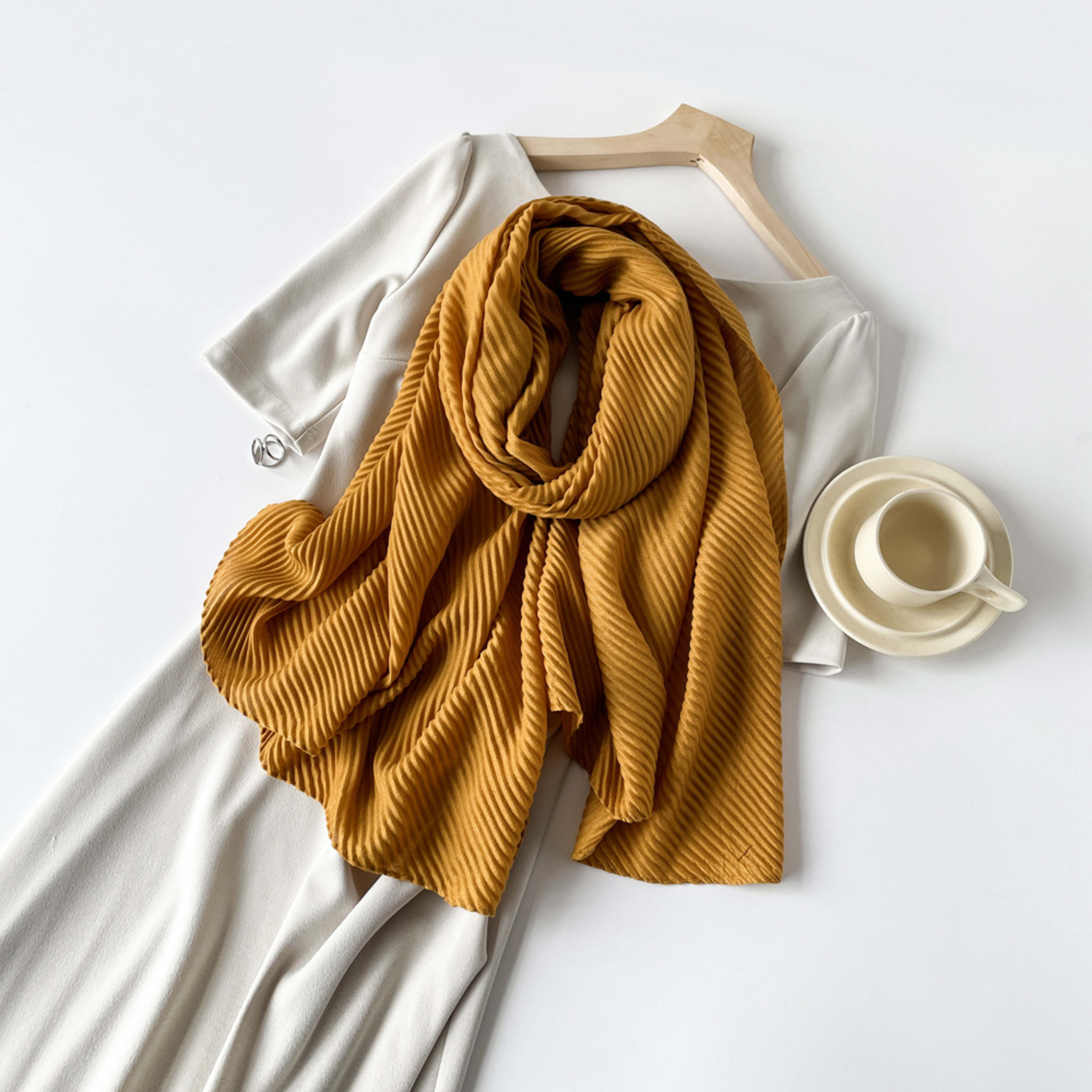 Womens Cotton-Linen Blend Scarf With Minimalist Print 7