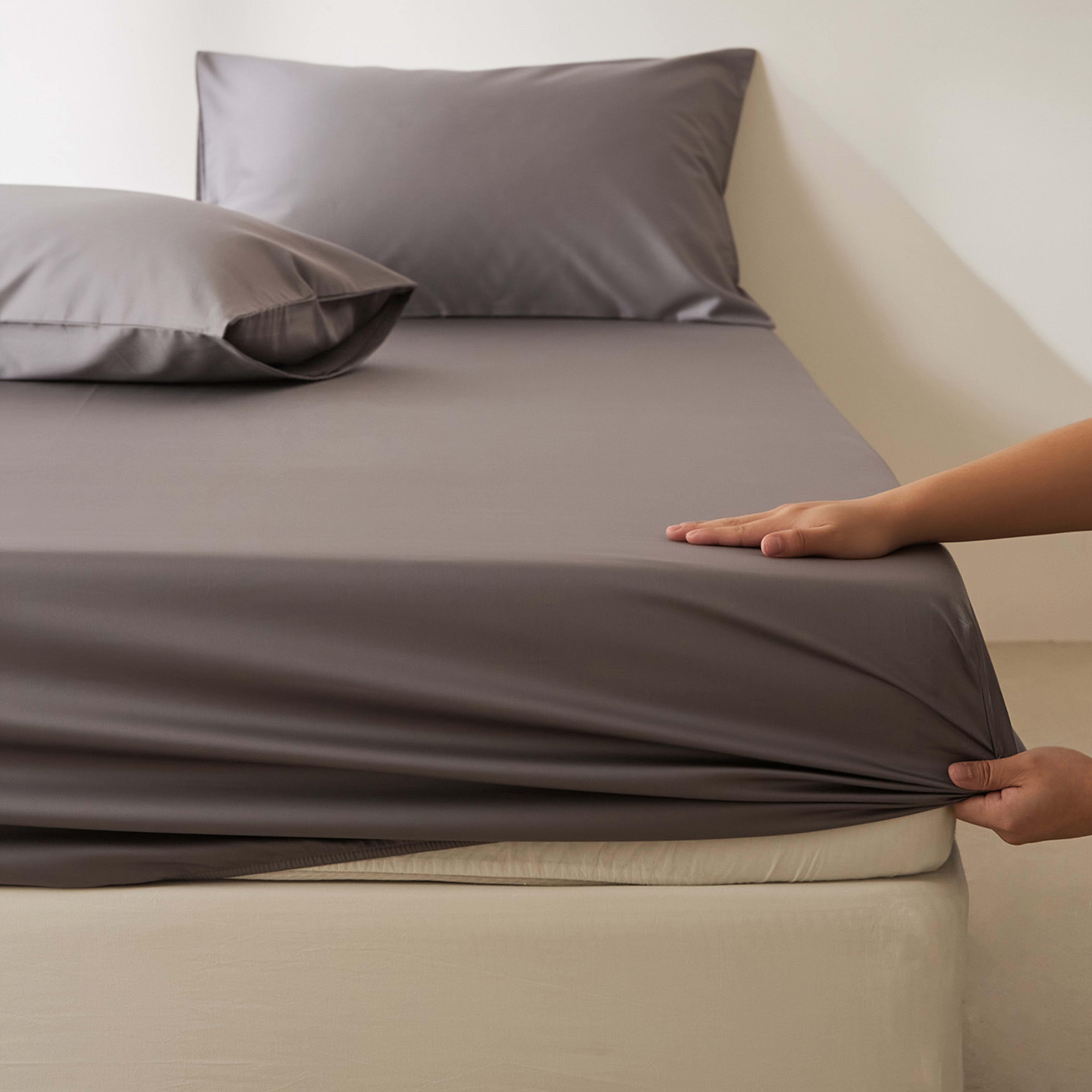 Solid-color Satin Cotton Bedspread Protector Cover 5