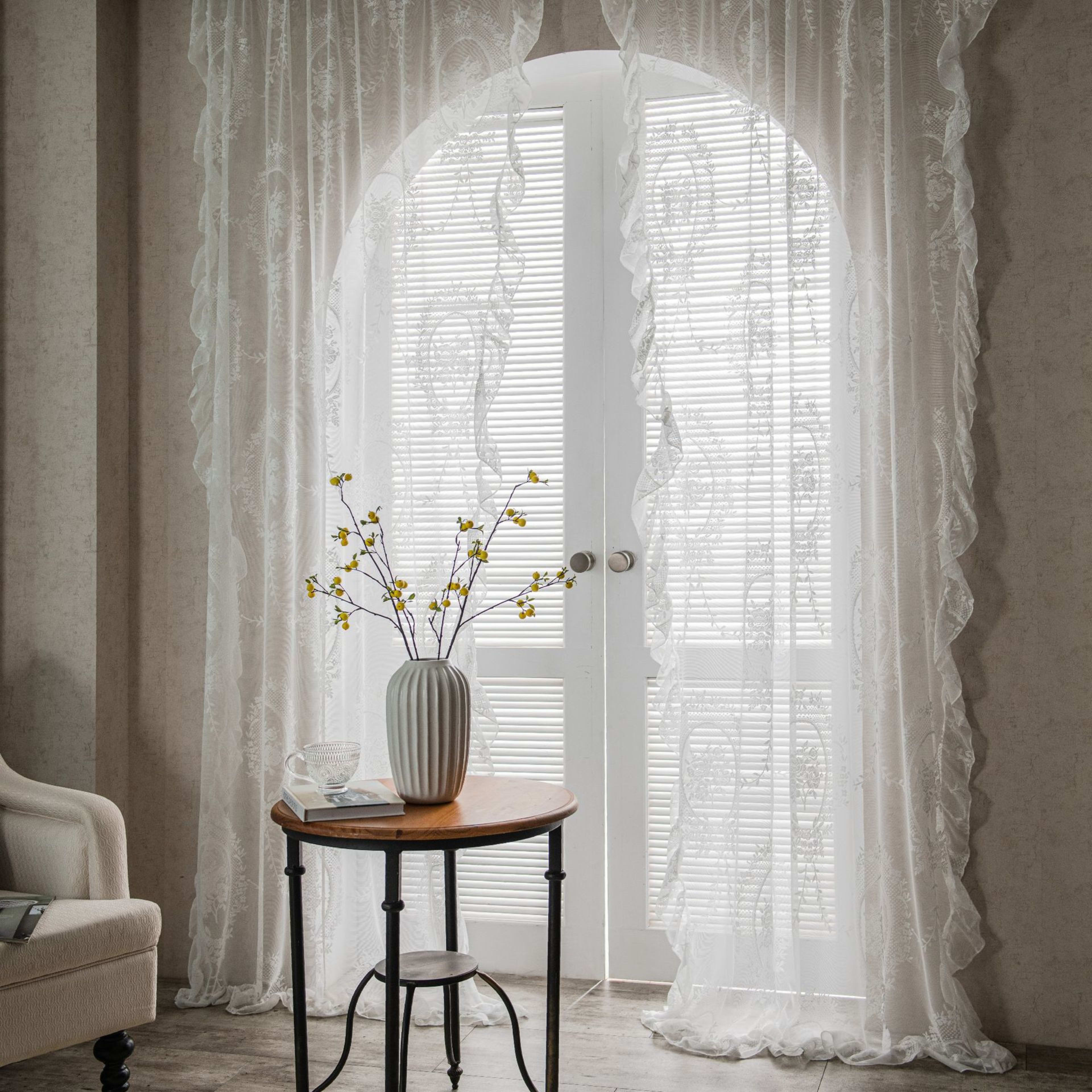 Lace-trimmed Balcony Bay Window With White Sand Partition And Wavy Pastoral Curtains 5
