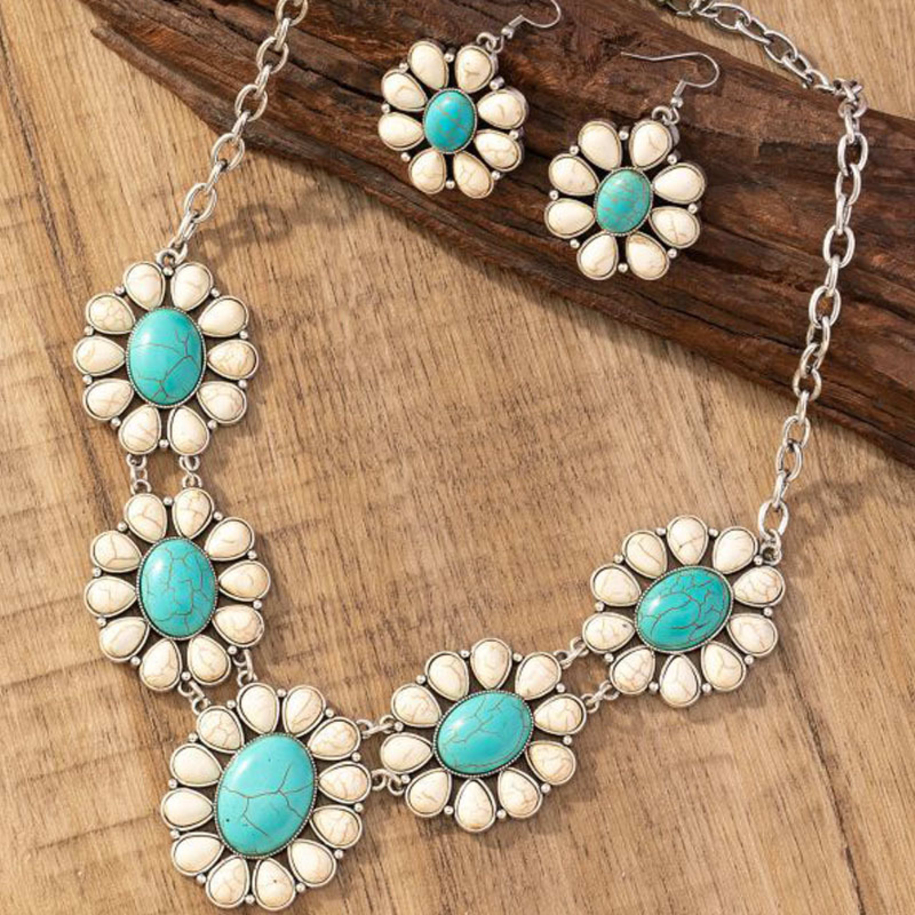 New Vintage Earrings Necklace Exquisite Fashion Necklace Bohemian Party Accessories 6