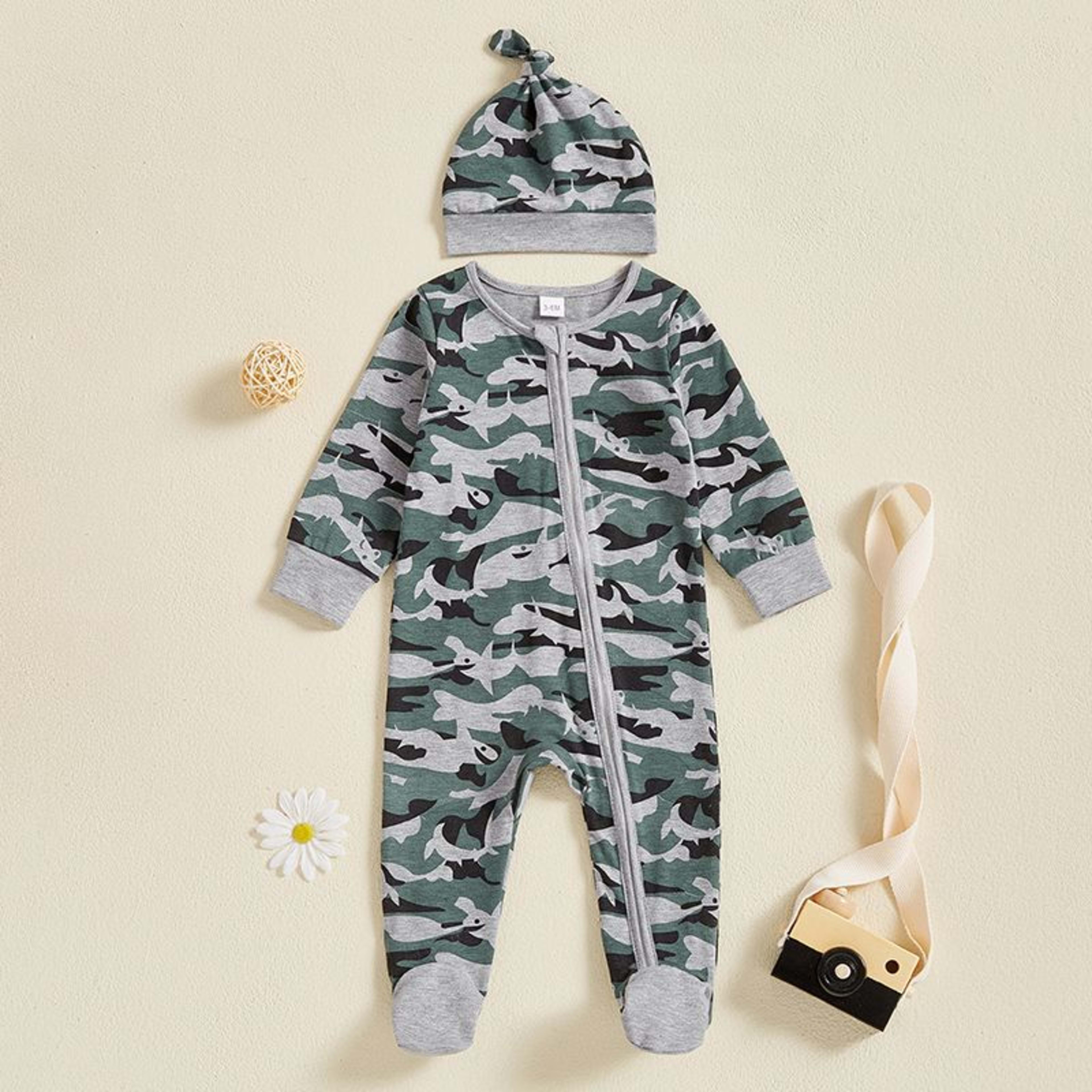 Creative Camouflage Print Zip-Up Baby Onesie And Hat Set 4