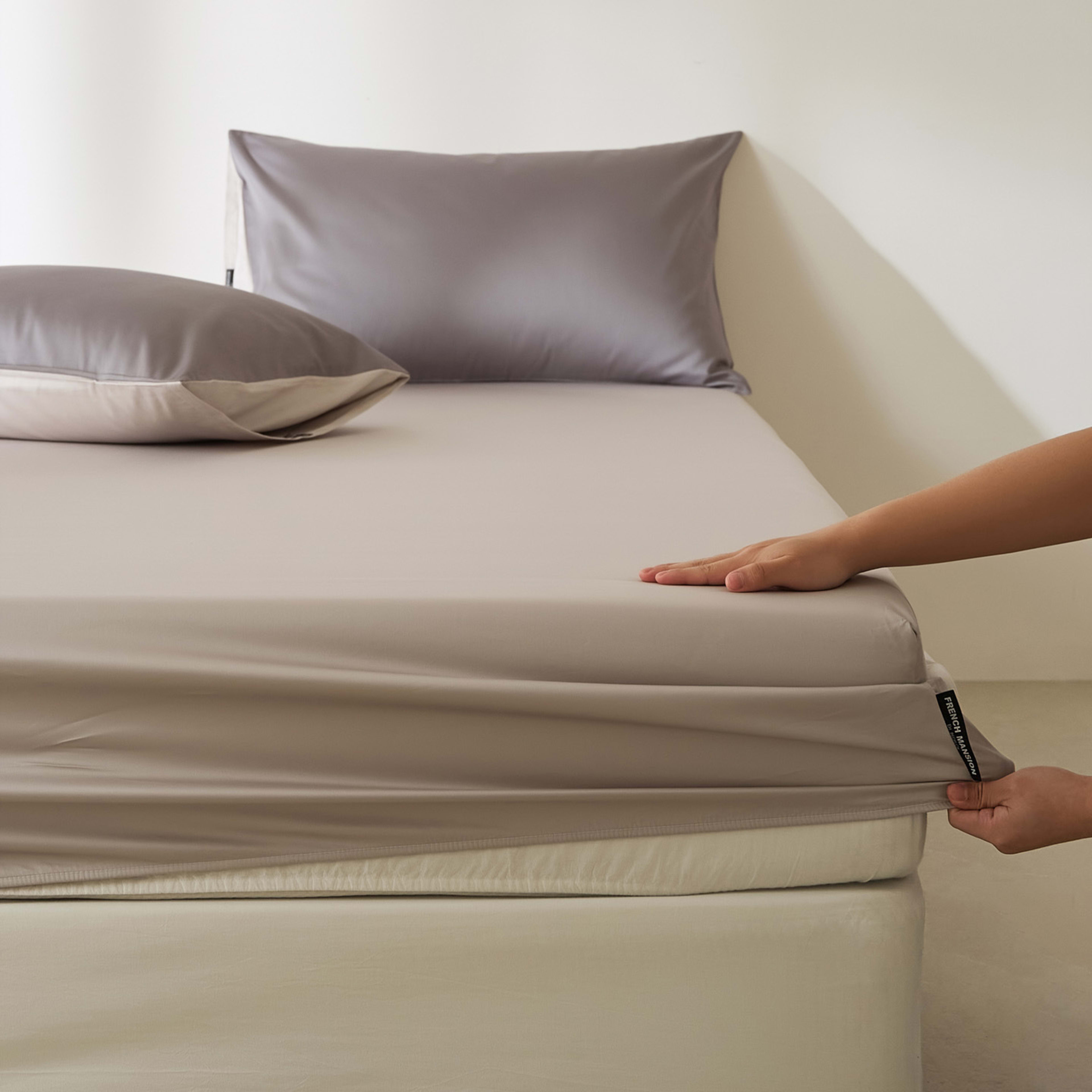 Solid-color Satin Cotton Bedspread Protector Cover 13
