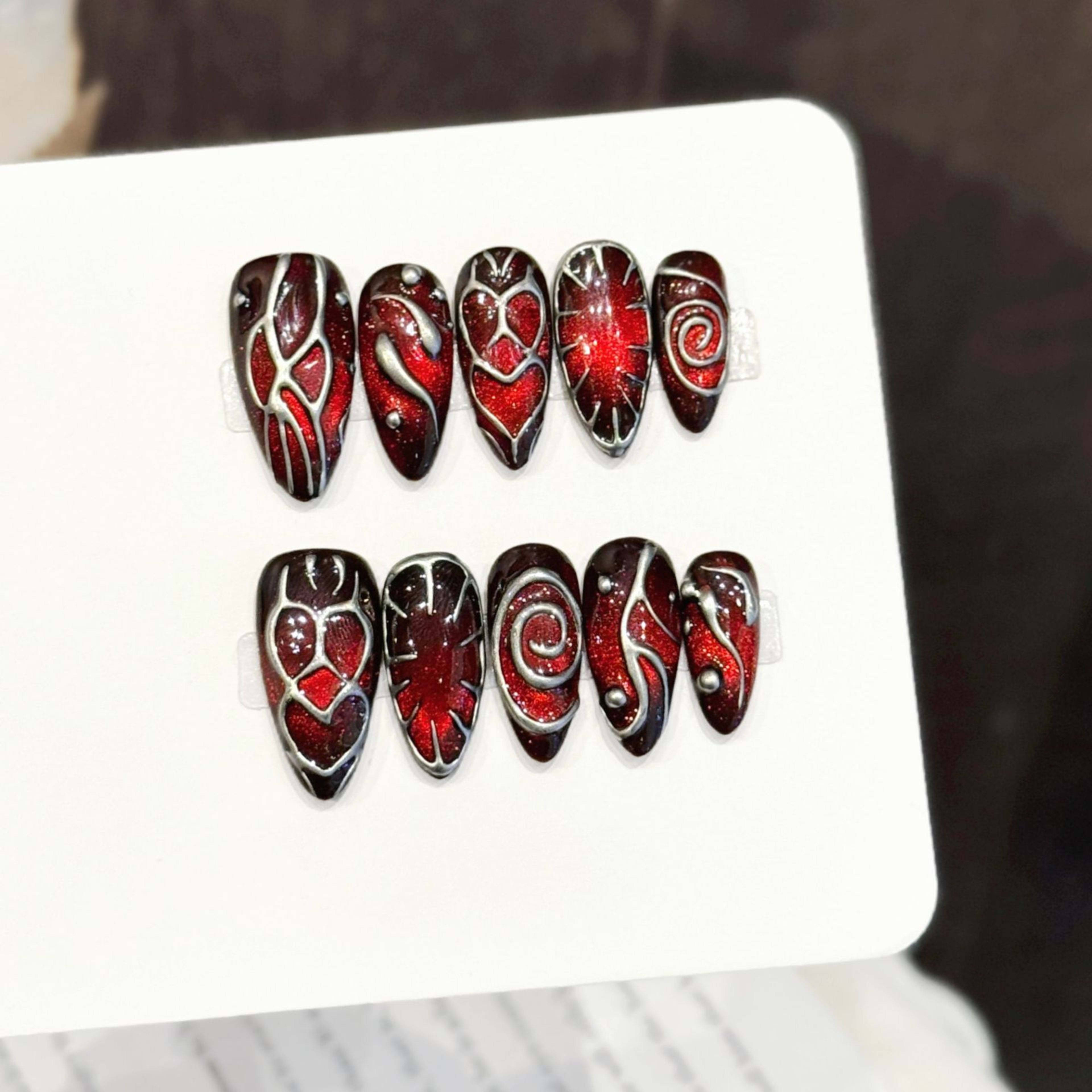 Red-brown Muted-vein 3D Nail Art Cool And Edgy Heart-patterned Trend Piece Handmade And Wearable 2