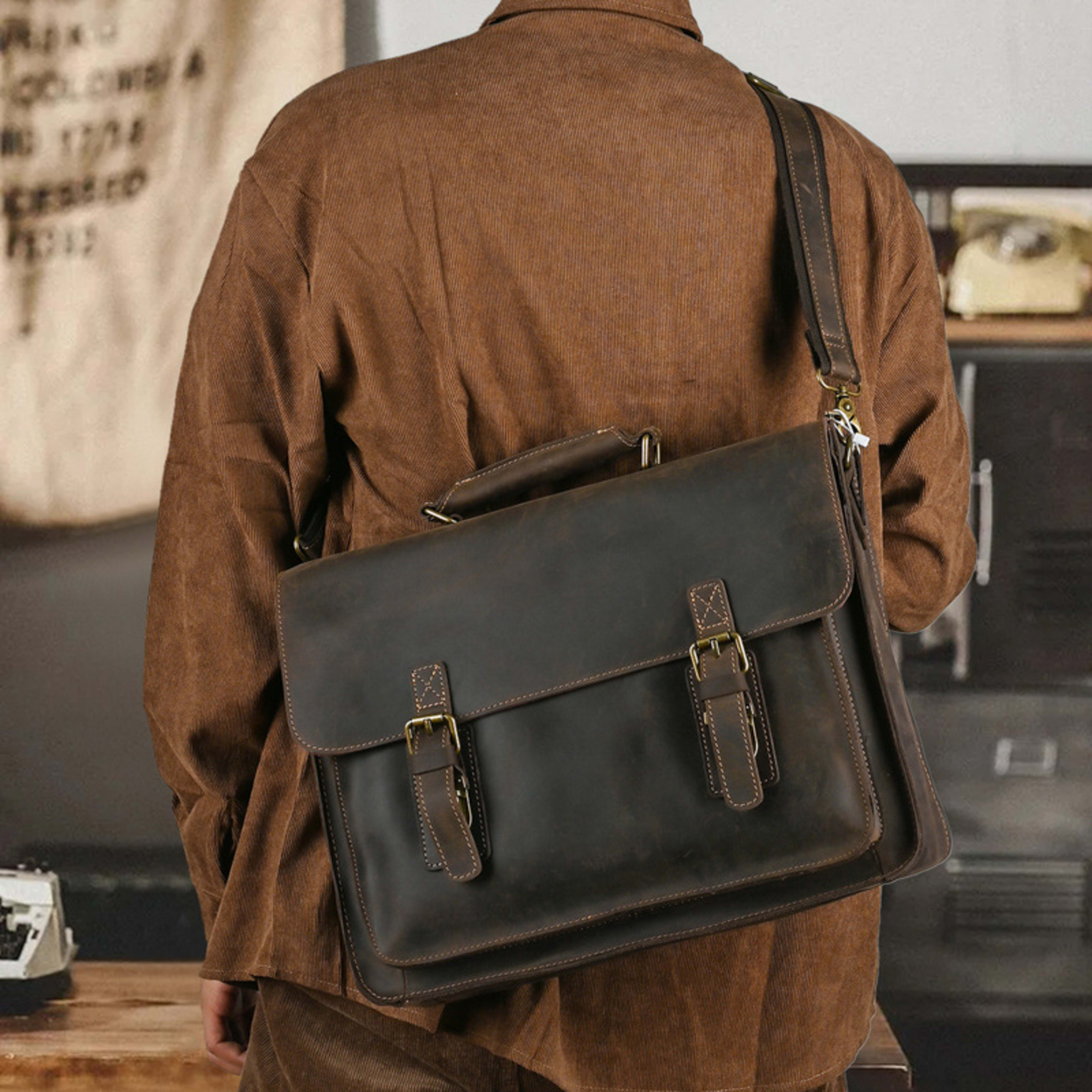 Top Layer Leather One-shoulder Crossbody Laptop Bag 3