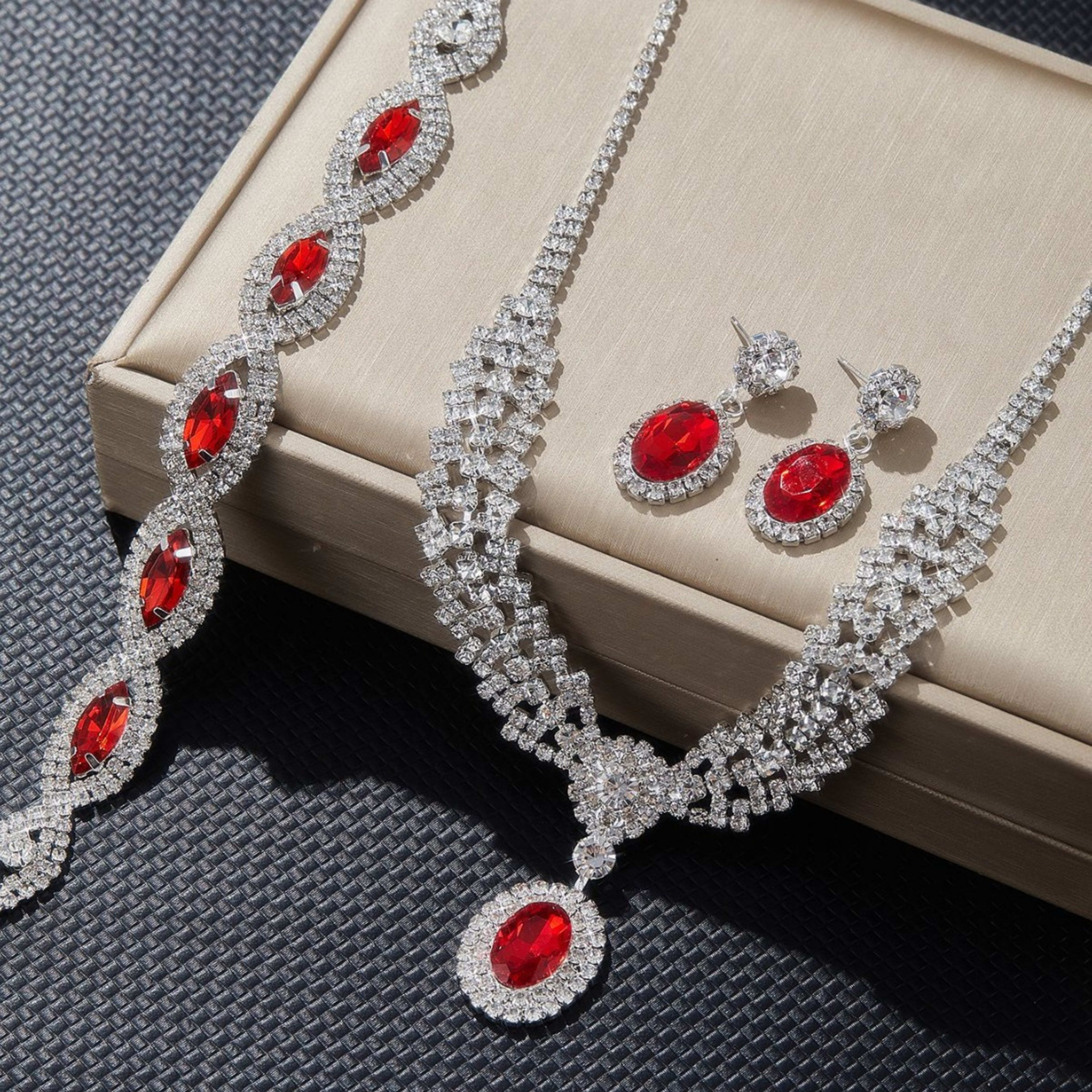 New European And American Style Elegant Luxury Sapphire Necklace Set Of Four Pieces 5