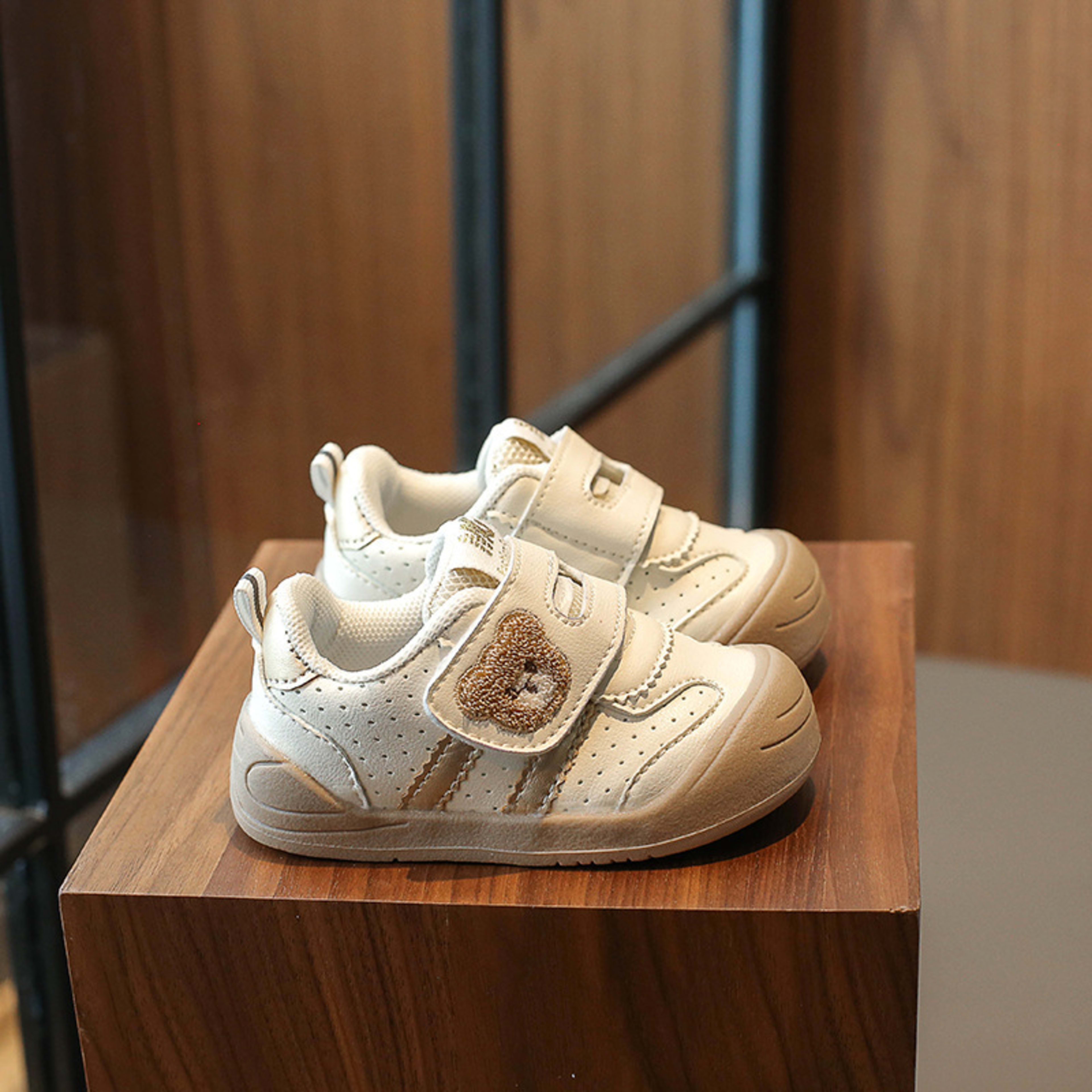 Soft Soled Athletic Shoes For Infants And Toddlers 2