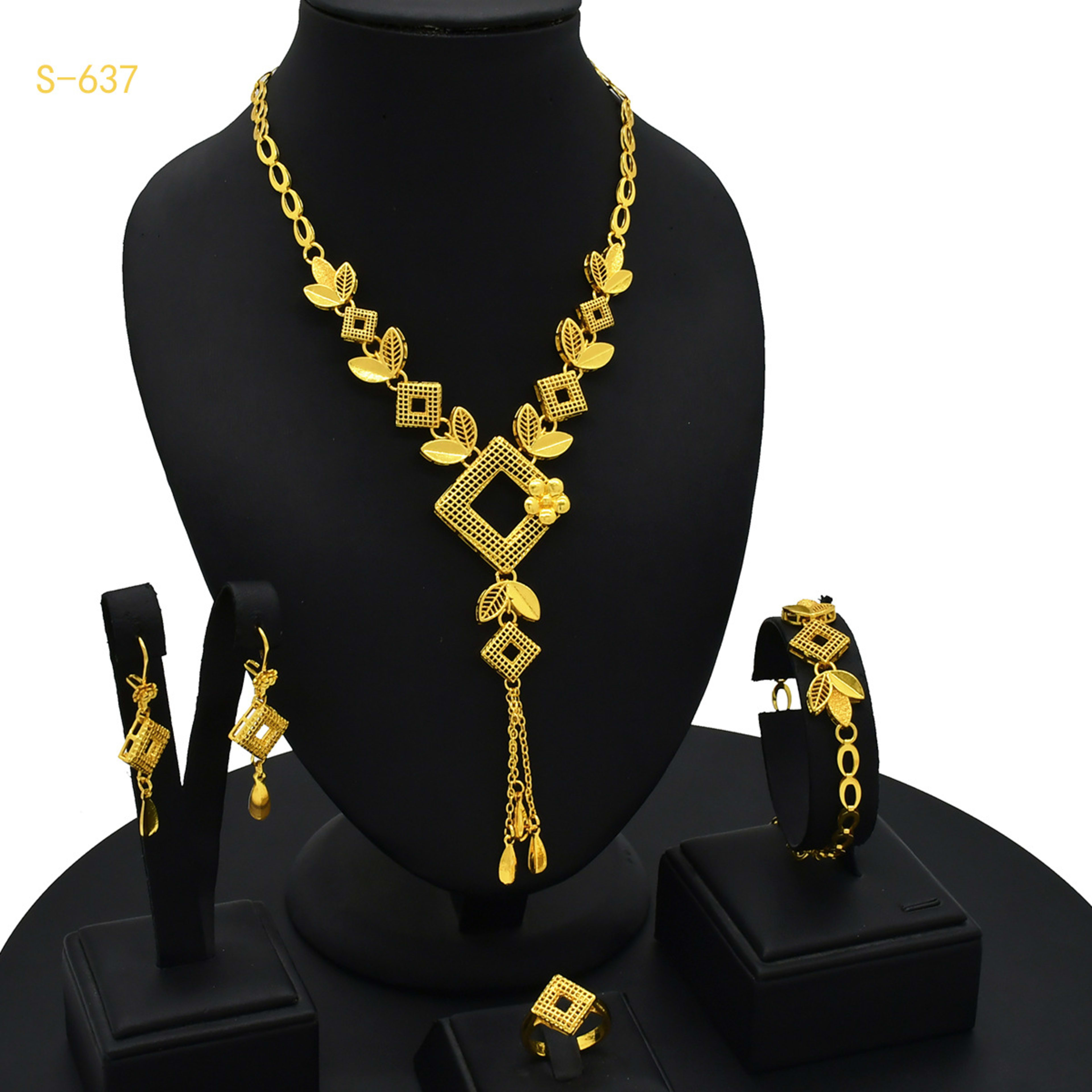24K Gold Plated Arabic Women's Bridal Jewelry Suit