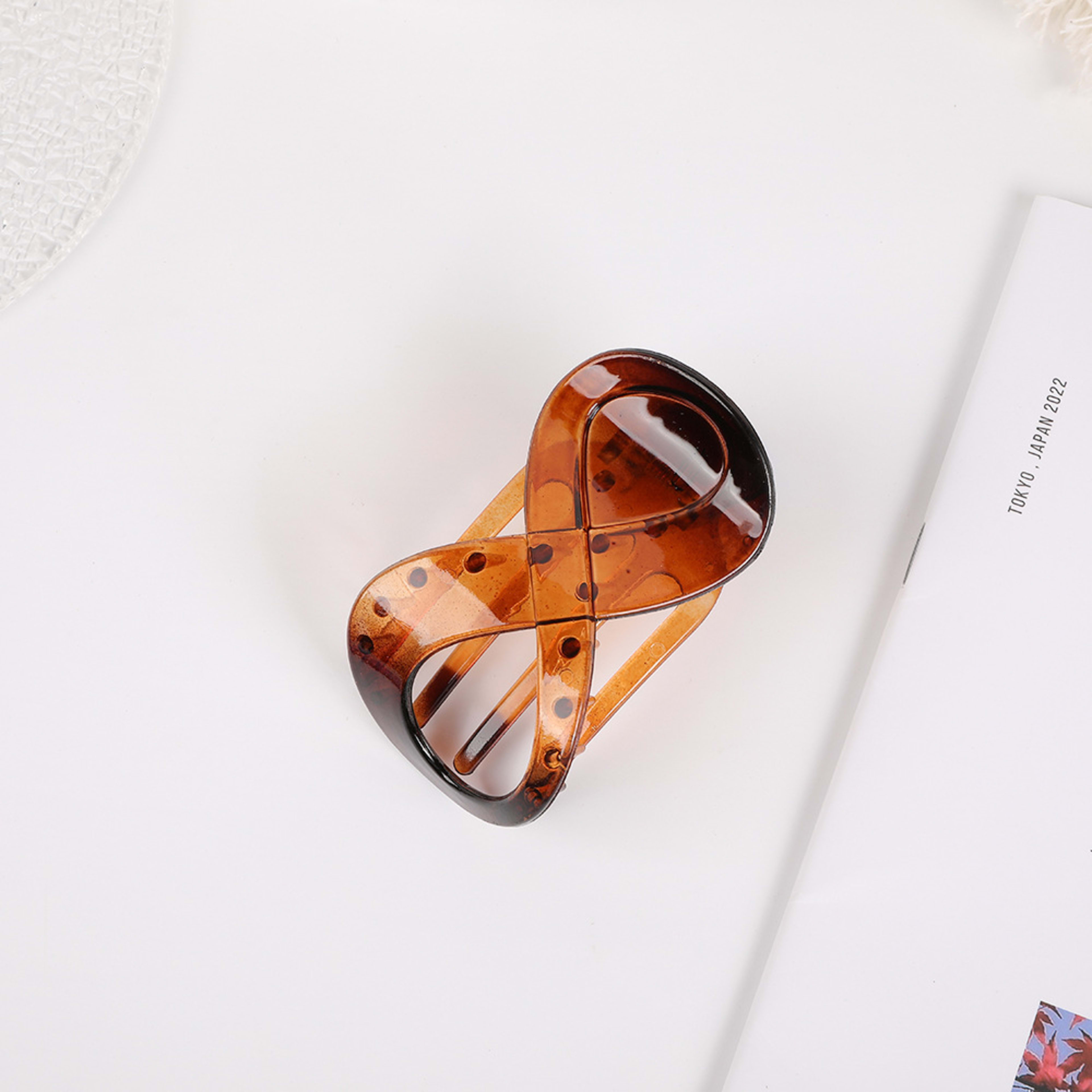 Elegant Frosted 8-shaped Barrettes 11