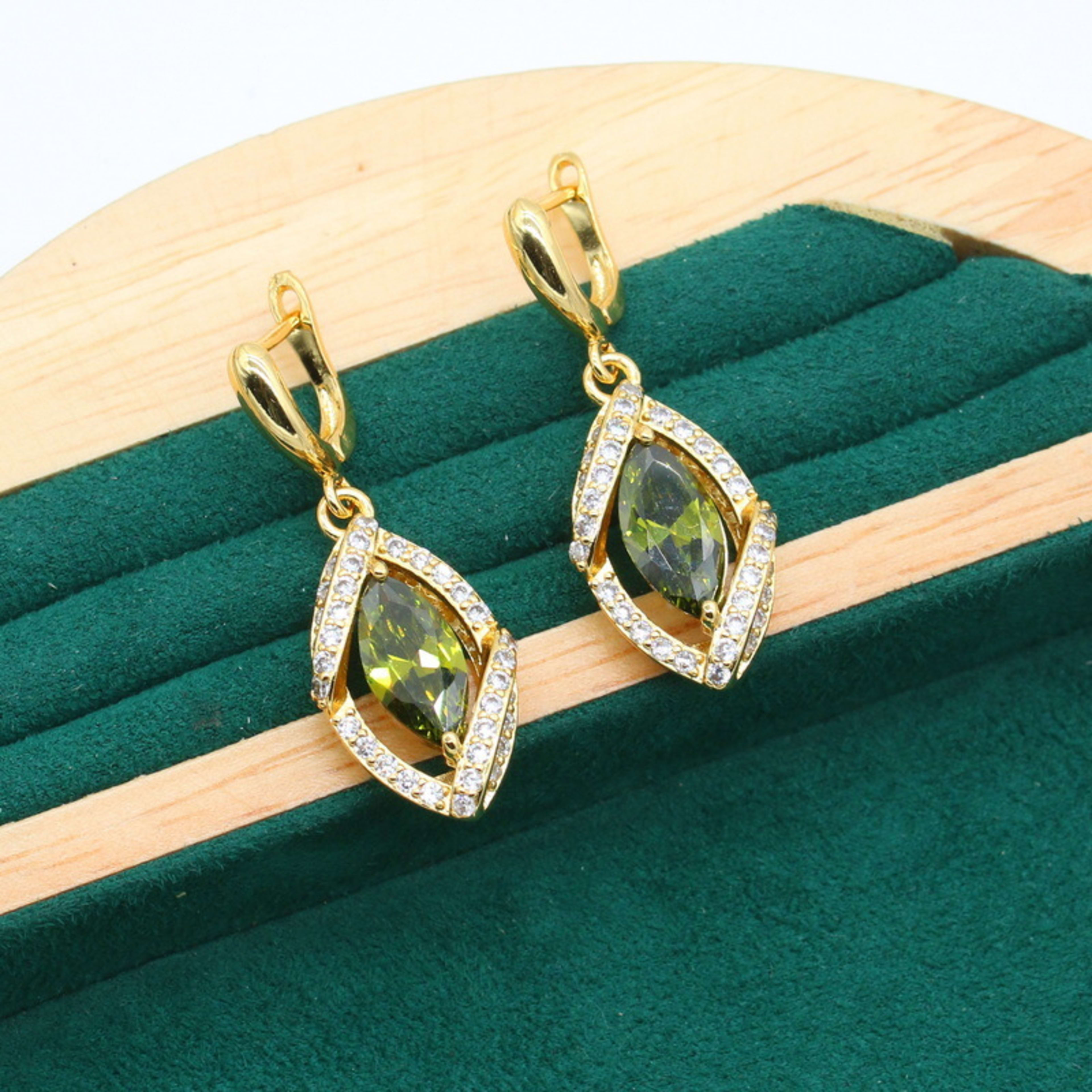 Anti-allergy AAA Zircon Bracelet Necklace Earring Ring Gold Ornament Suit 4