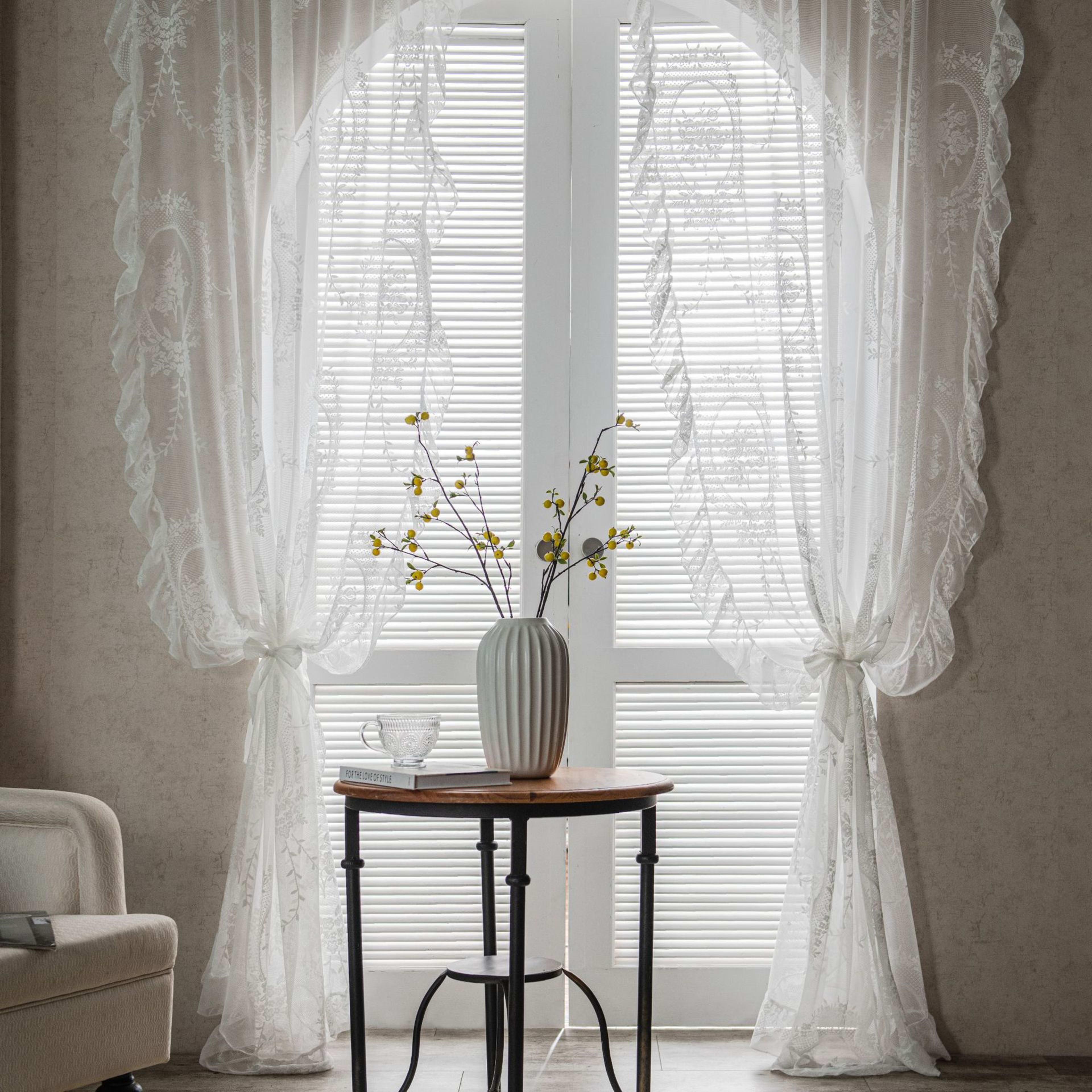 Lace-trimmed Balcony Bay Window With White Sand Partition And Wavy Pastoral Curtains 4