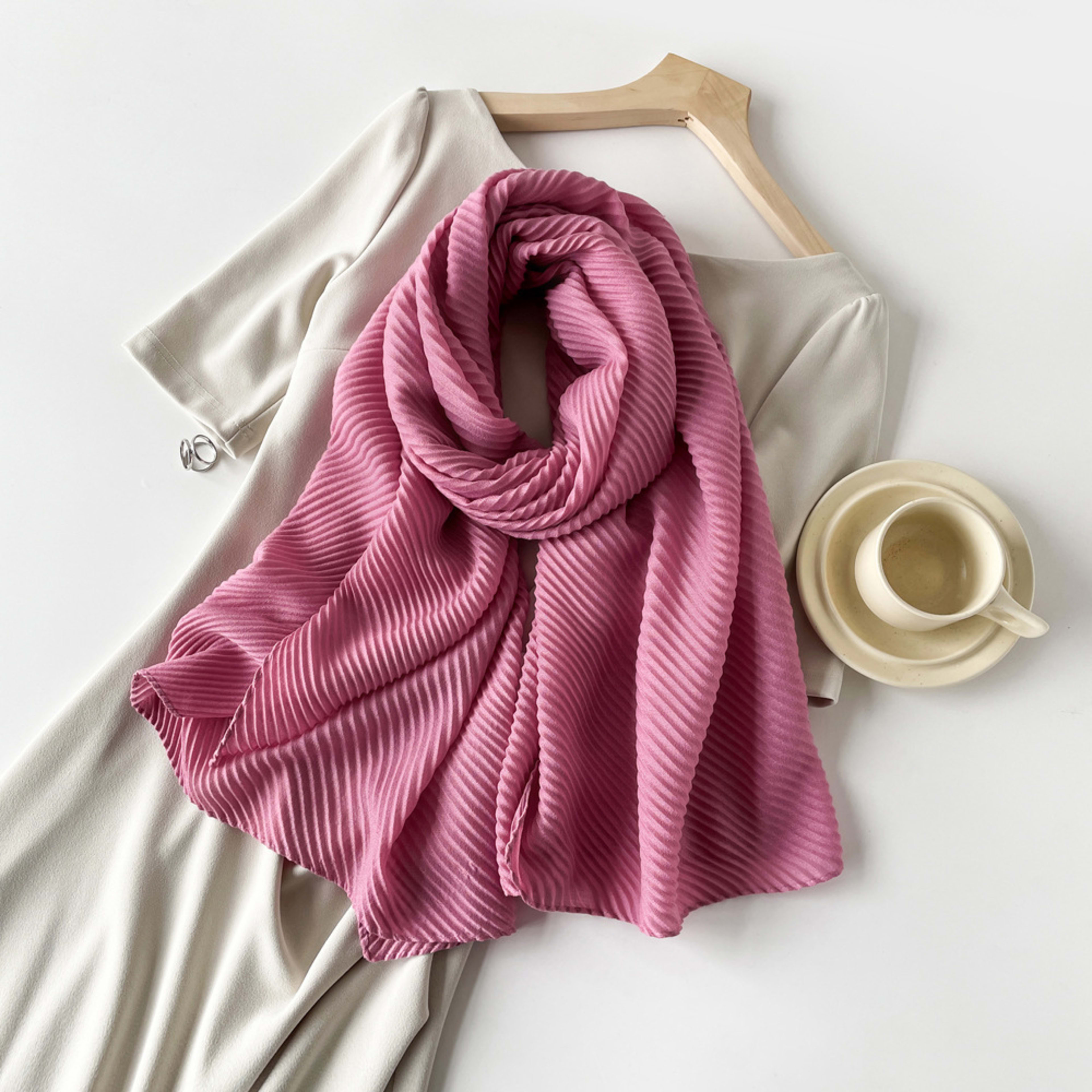 Womens Cotton-Linen Blend Scarf With Minimalist Print 13
