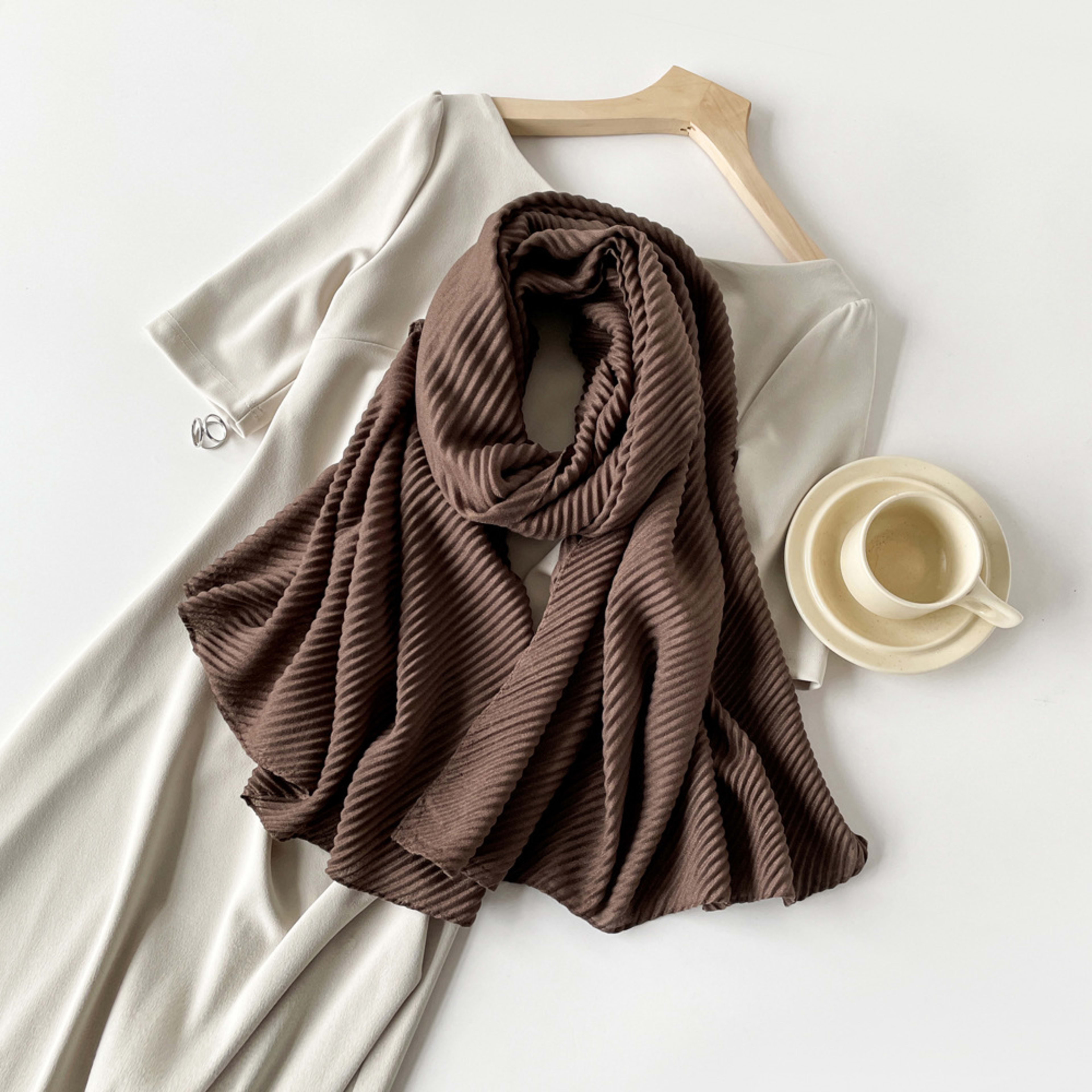 Womens Cotton-Linen Blend Scarf With Minimalist Print 15
