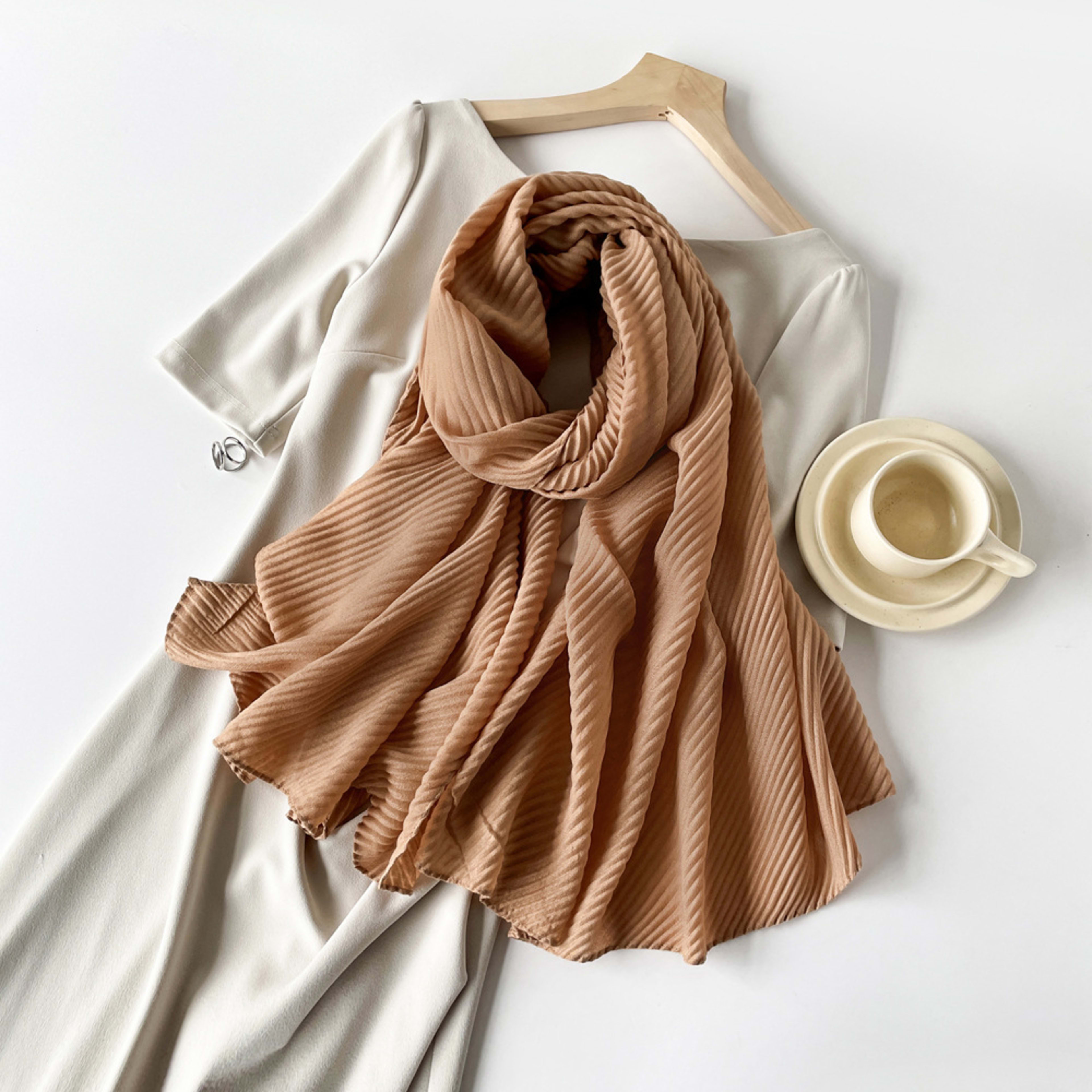 Womens Cotton-Linen Blend Scarf With Minimalist Print 17