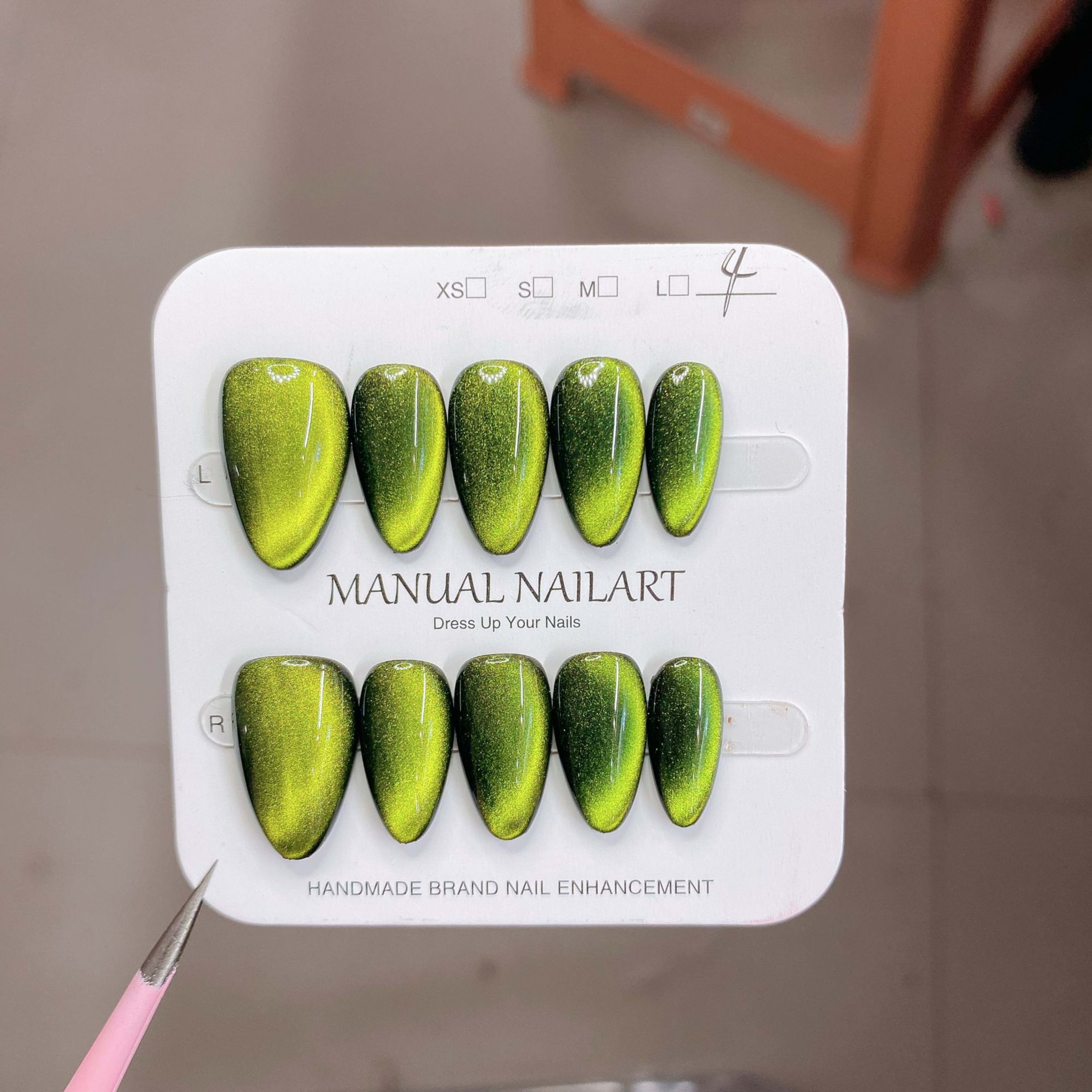 Hand-applied Gel Nail Art Tips For UVLED Curing 4