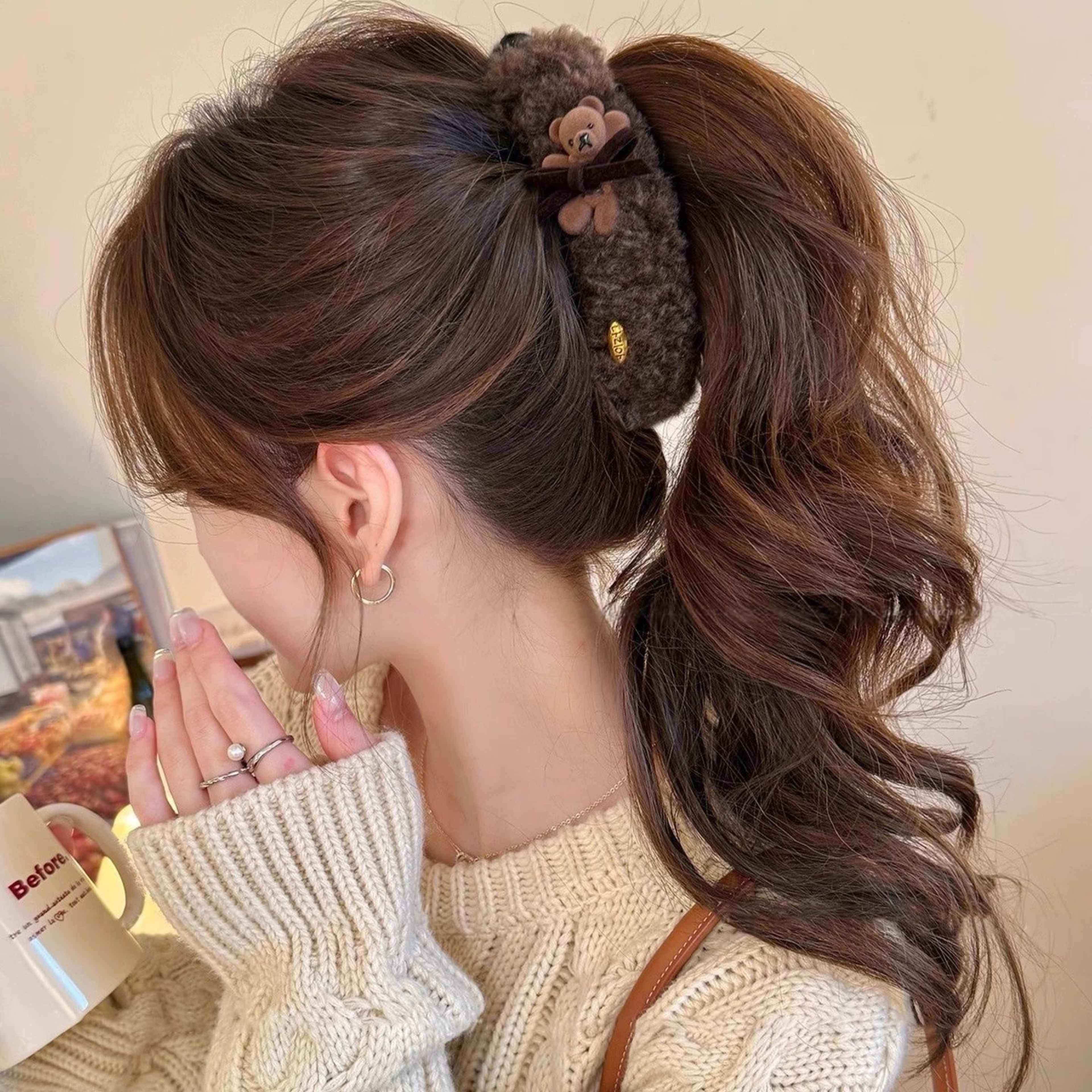 Elegant Sophisticated Bun-style Ponytail Clip For The Back Of The Head 11