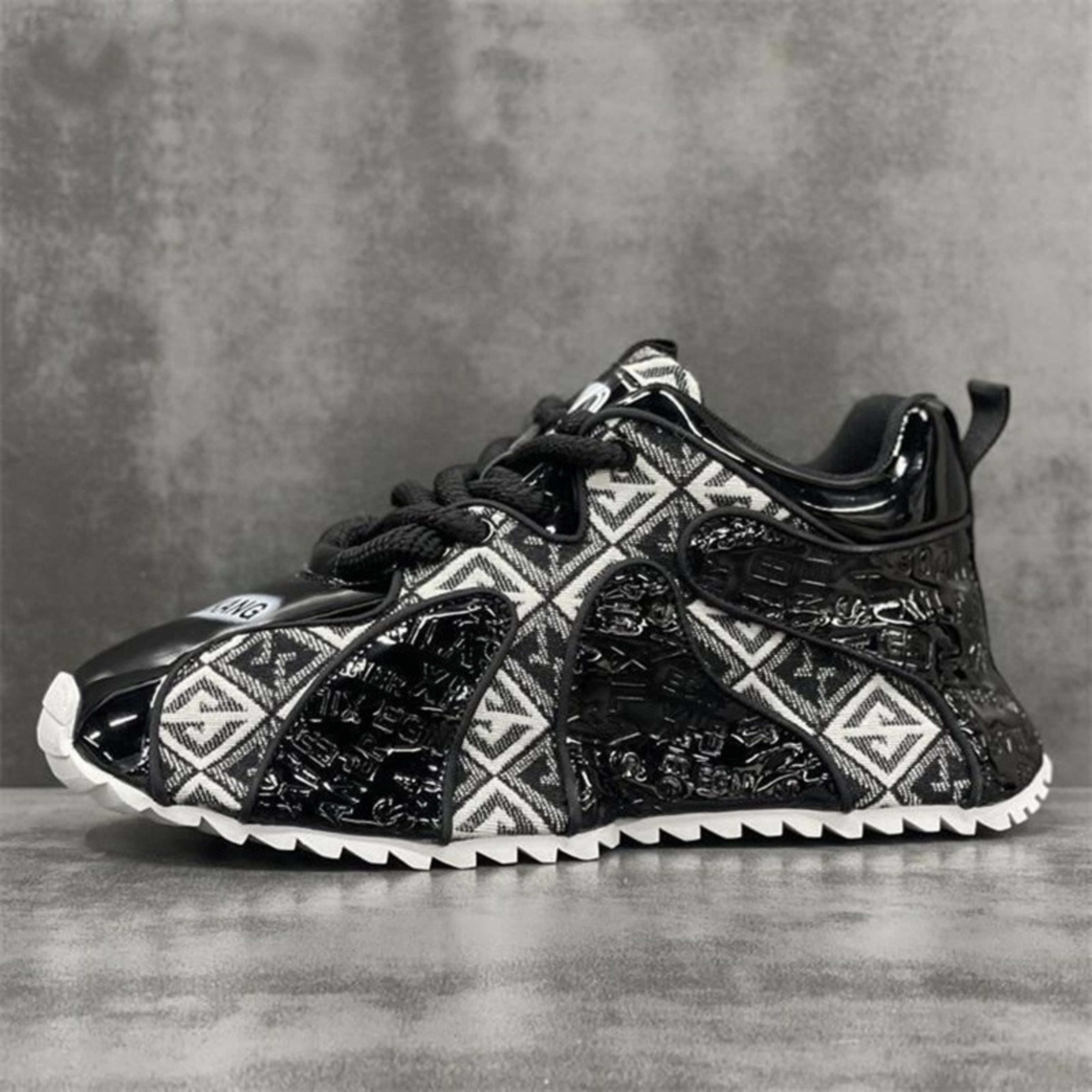 Fashion Youth Embroidery Stitching Thick Bottom Lightweight Men's Shoes 6