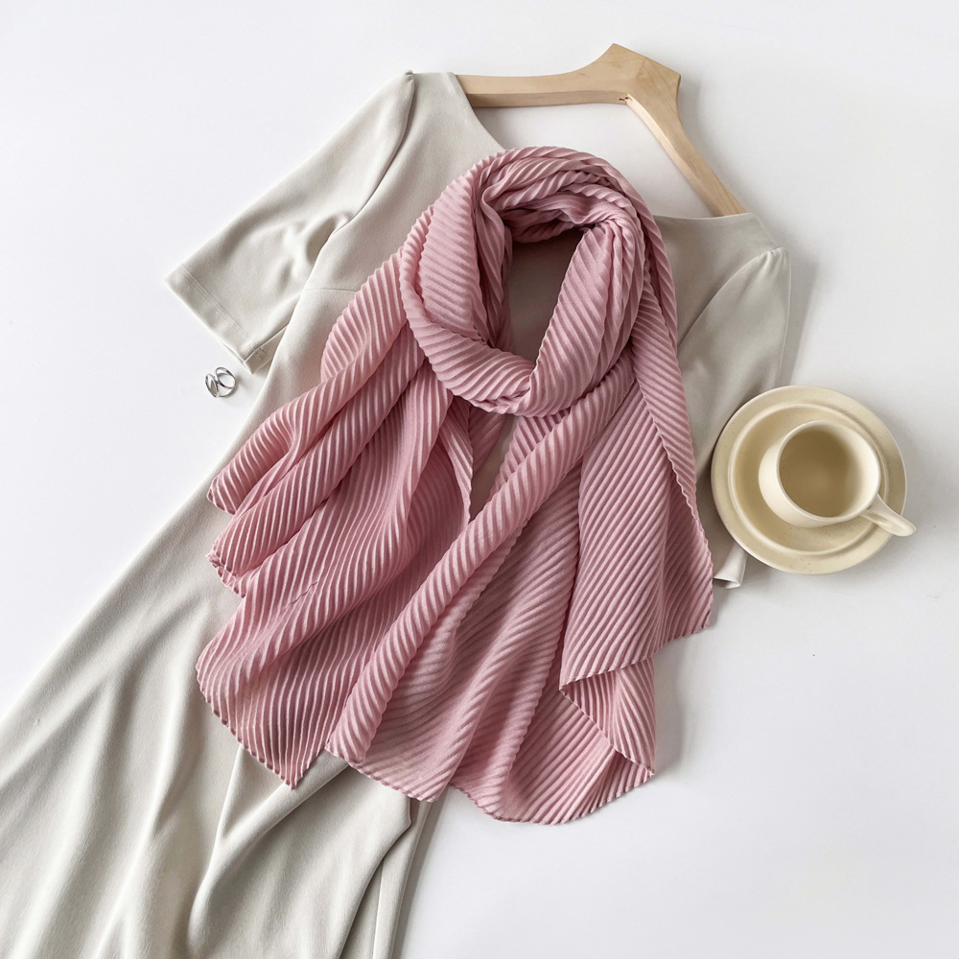 Womens Cotton-Linen Blend Scarf With Minimalist Print 21