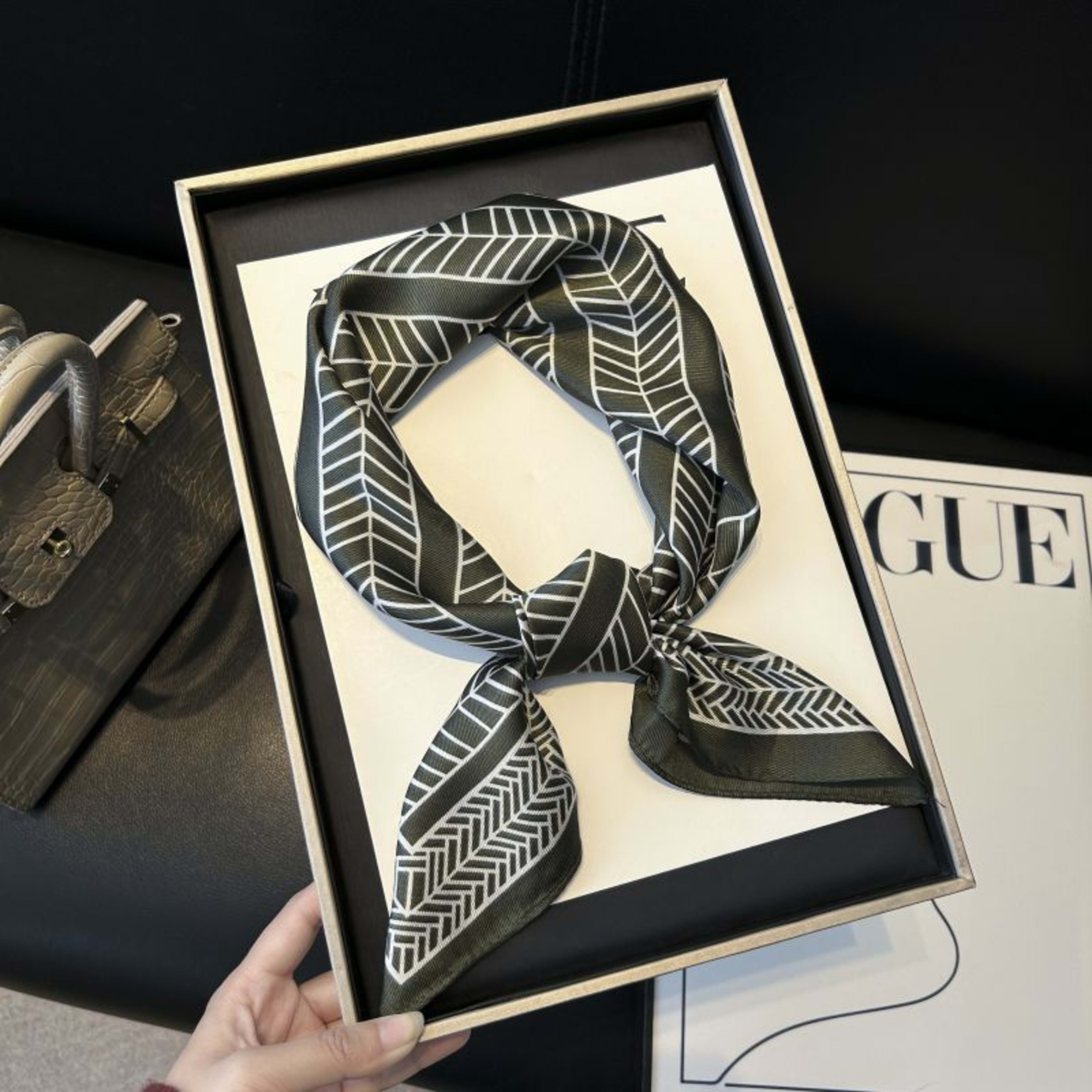 New High-end Twill Silk-look Square Scarf 55