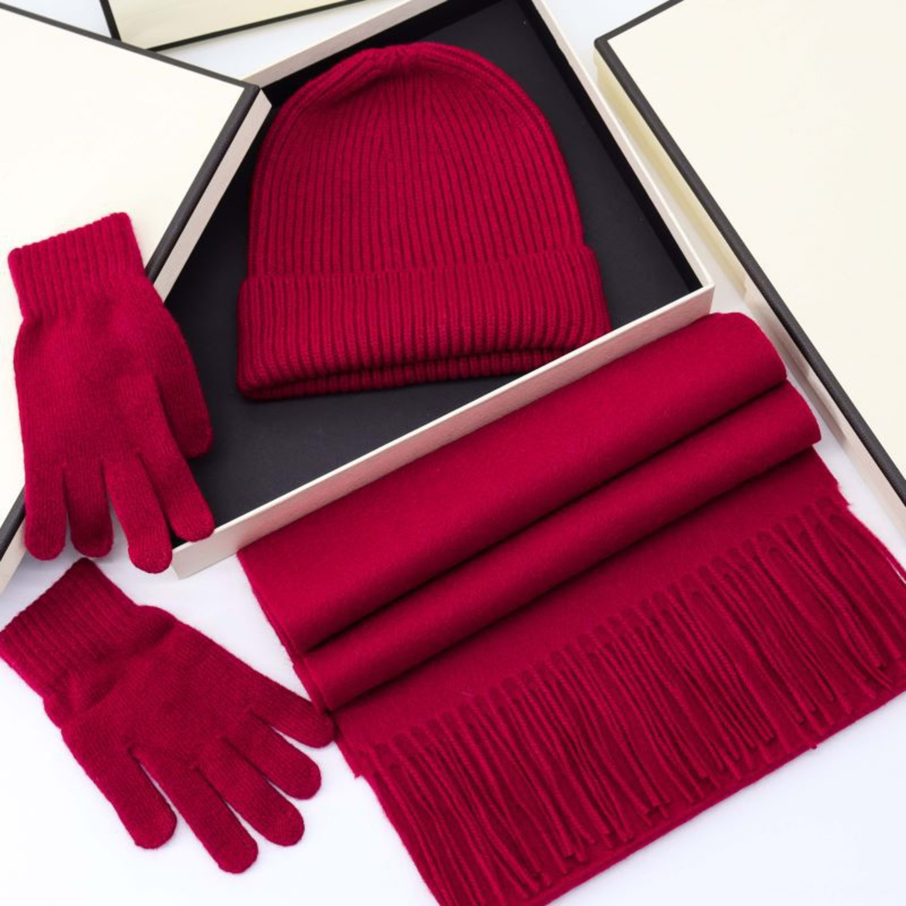 AutumnWinter Hat Gloves And Shawl Three-in-One 2
