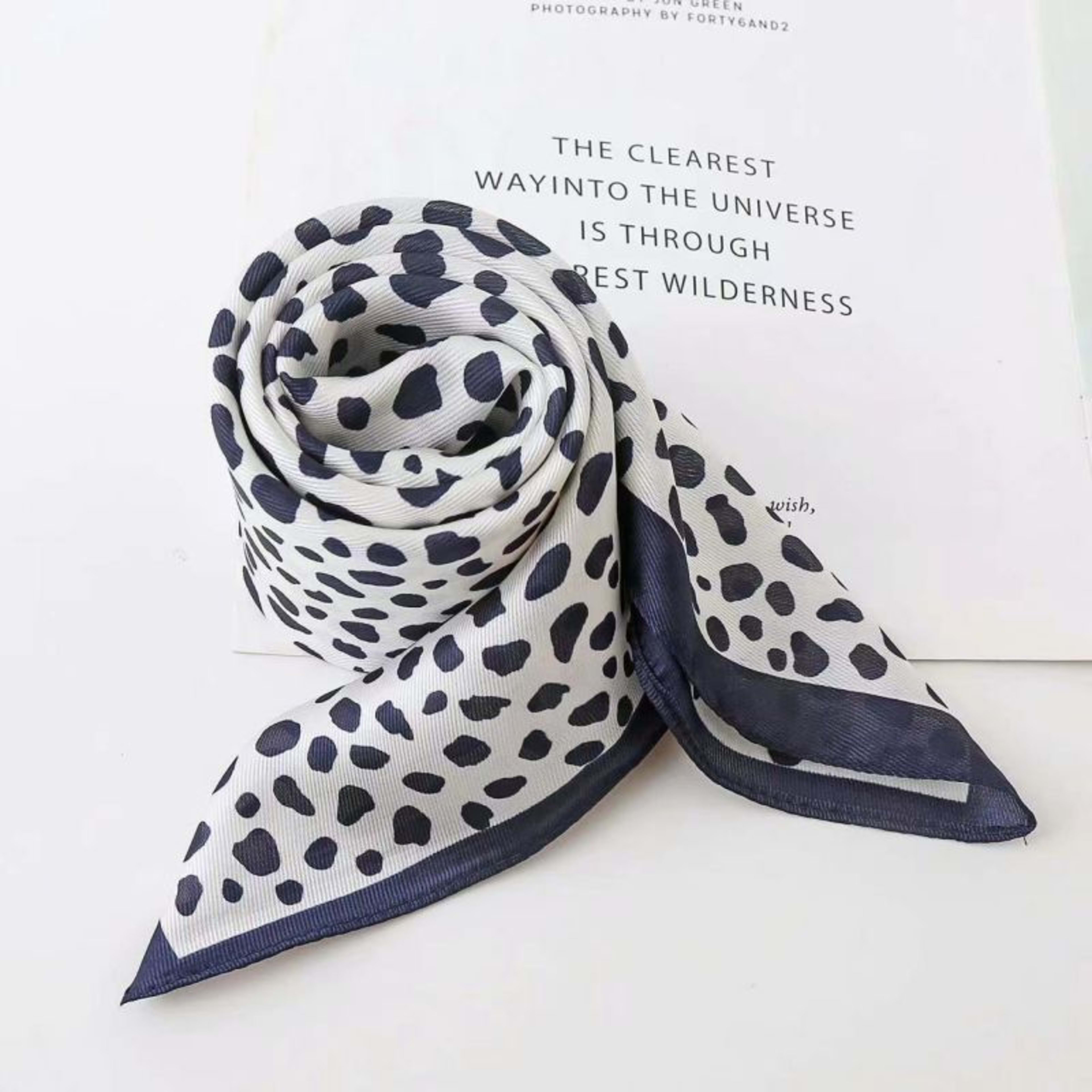 New High-end Twill Silk-look Square Scarf 88