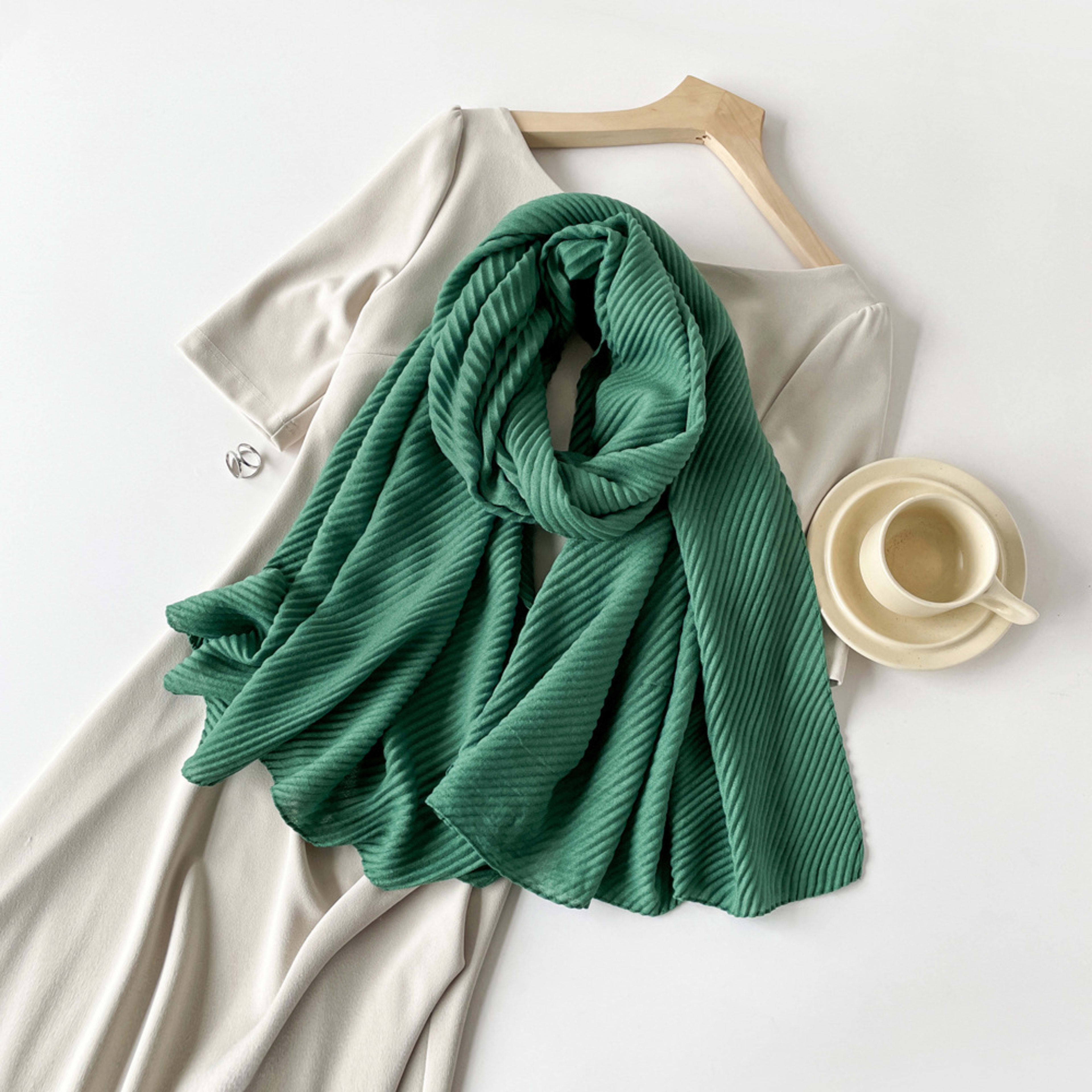 Womens Cotton-Linen Blend Scarf With Minimalist Print 16