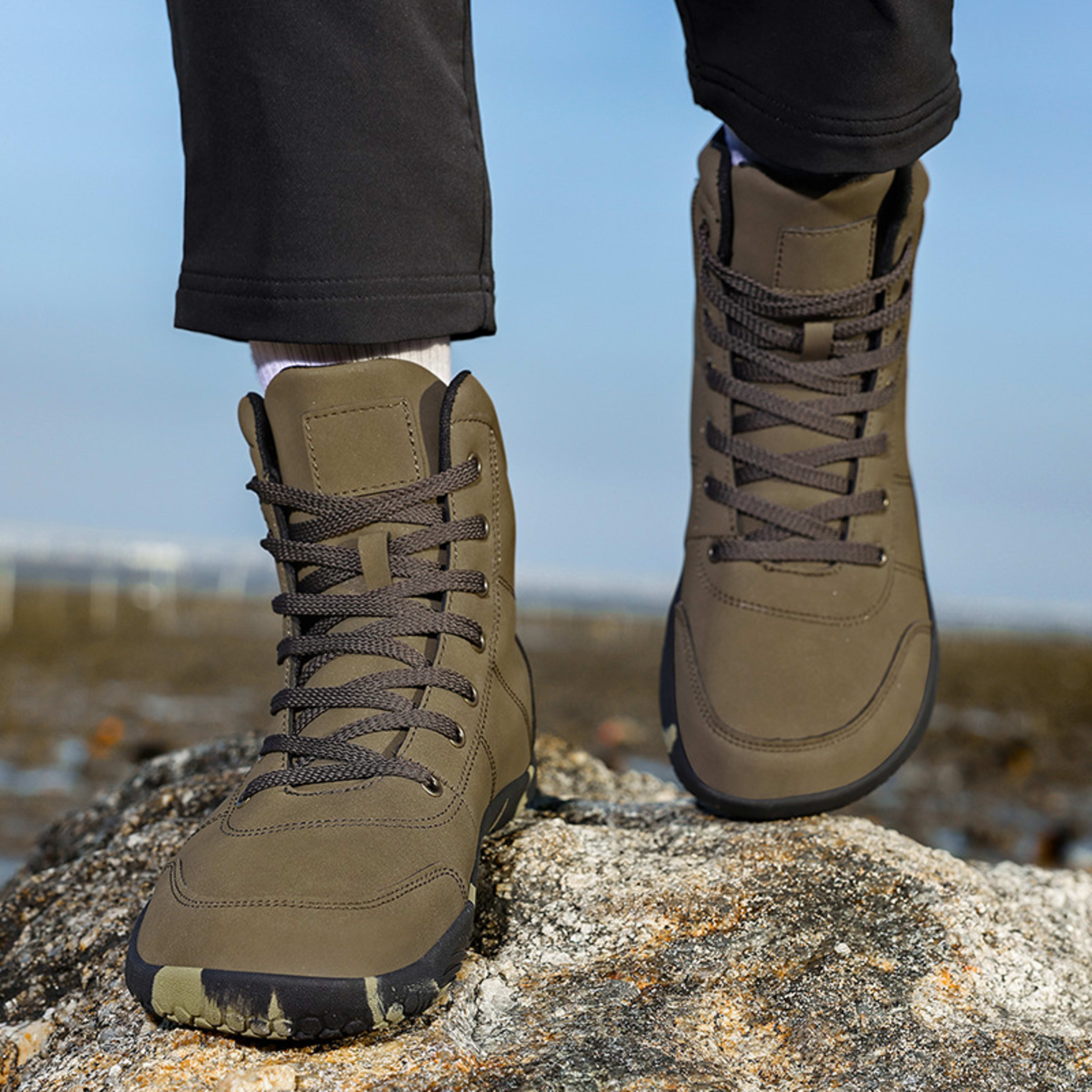 Leather High-top Wide-toe Outdoor Hiking Men's Sports Shoes 3