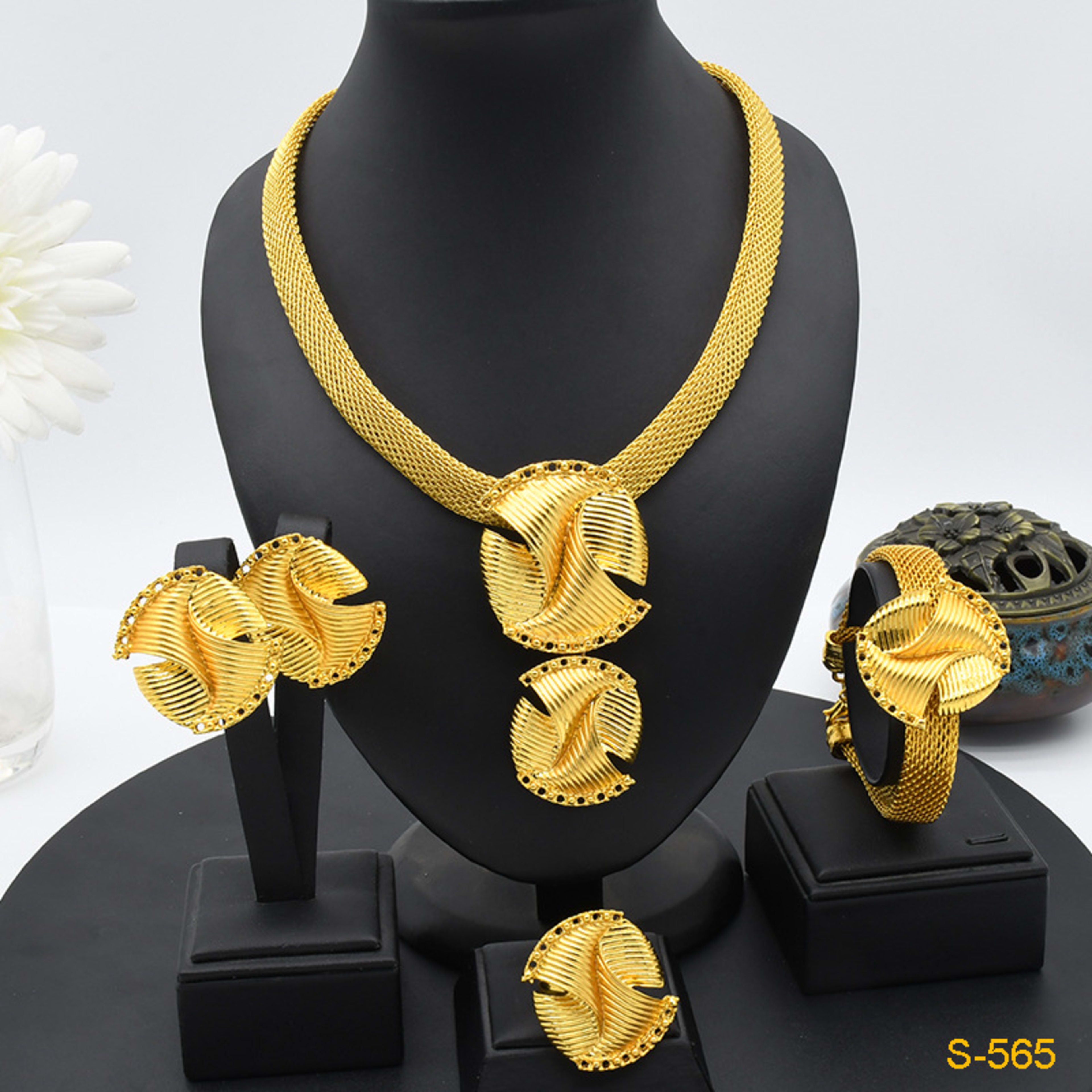 European And American Fashion Necklace Earring Bracelet Four-piece Ring Set 2