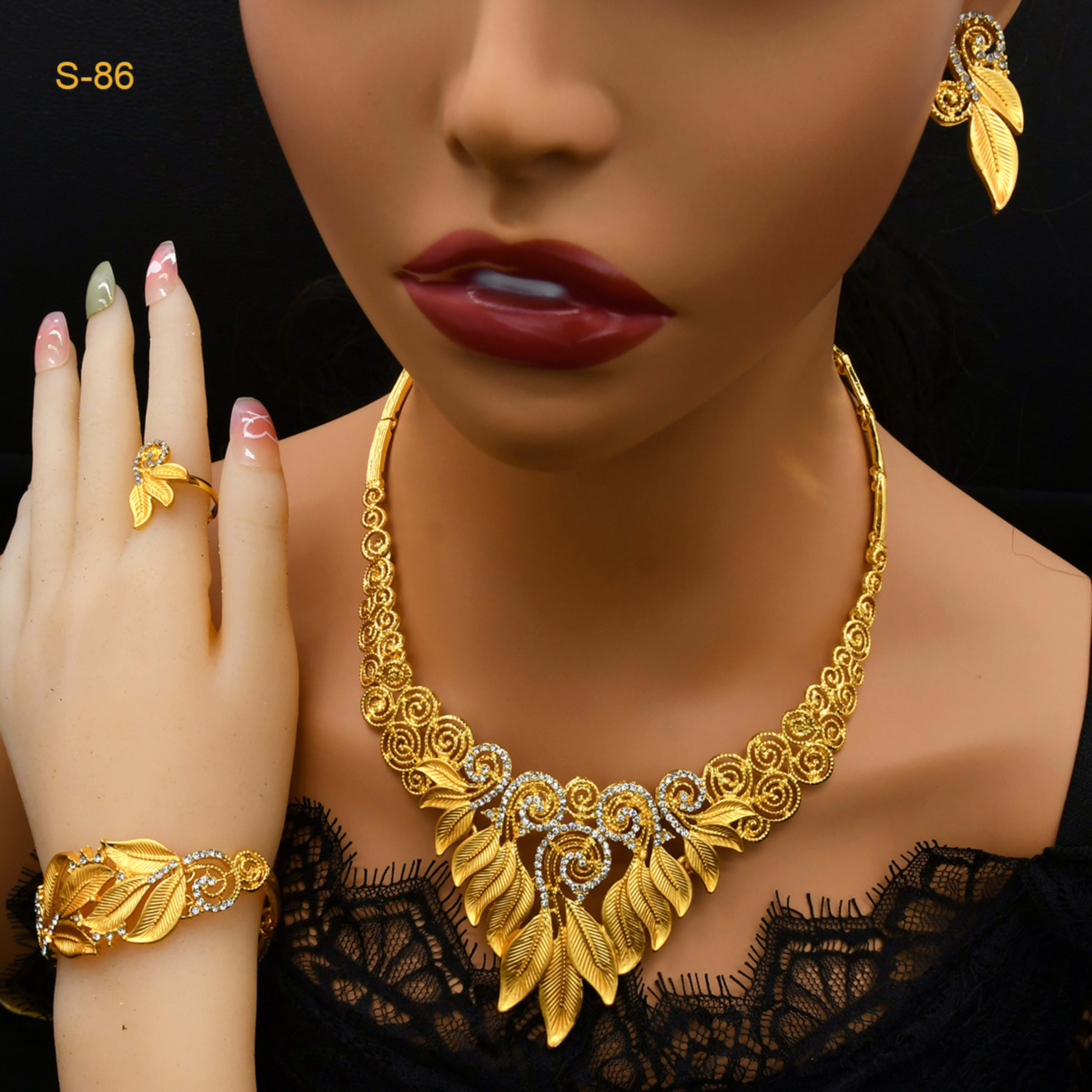 Women's Saudi Bridal Necklace Bracelet Earrings Four-piece Ring Set 7