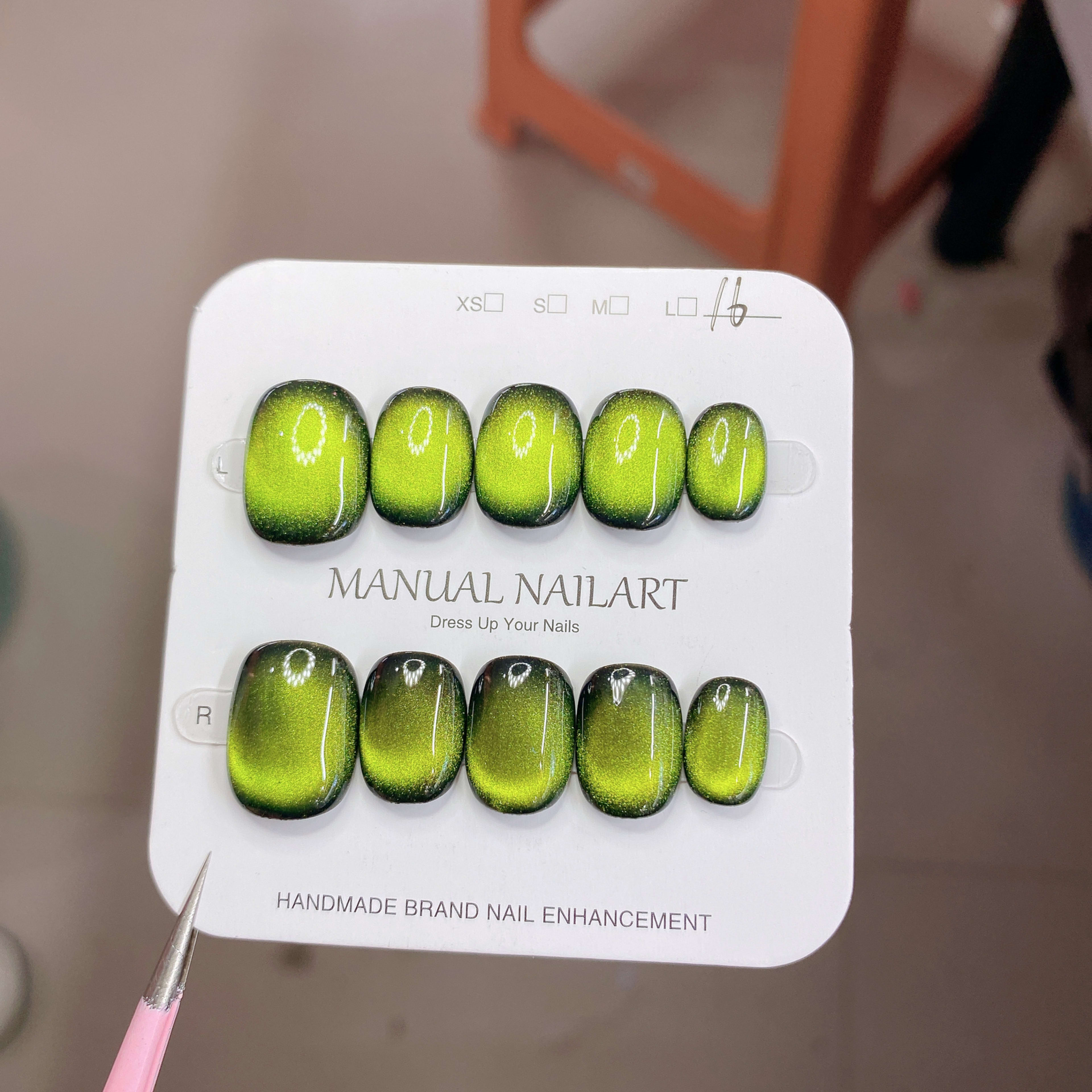 Hand-applied Gel Nail Art Tips For UVLED Curing 8