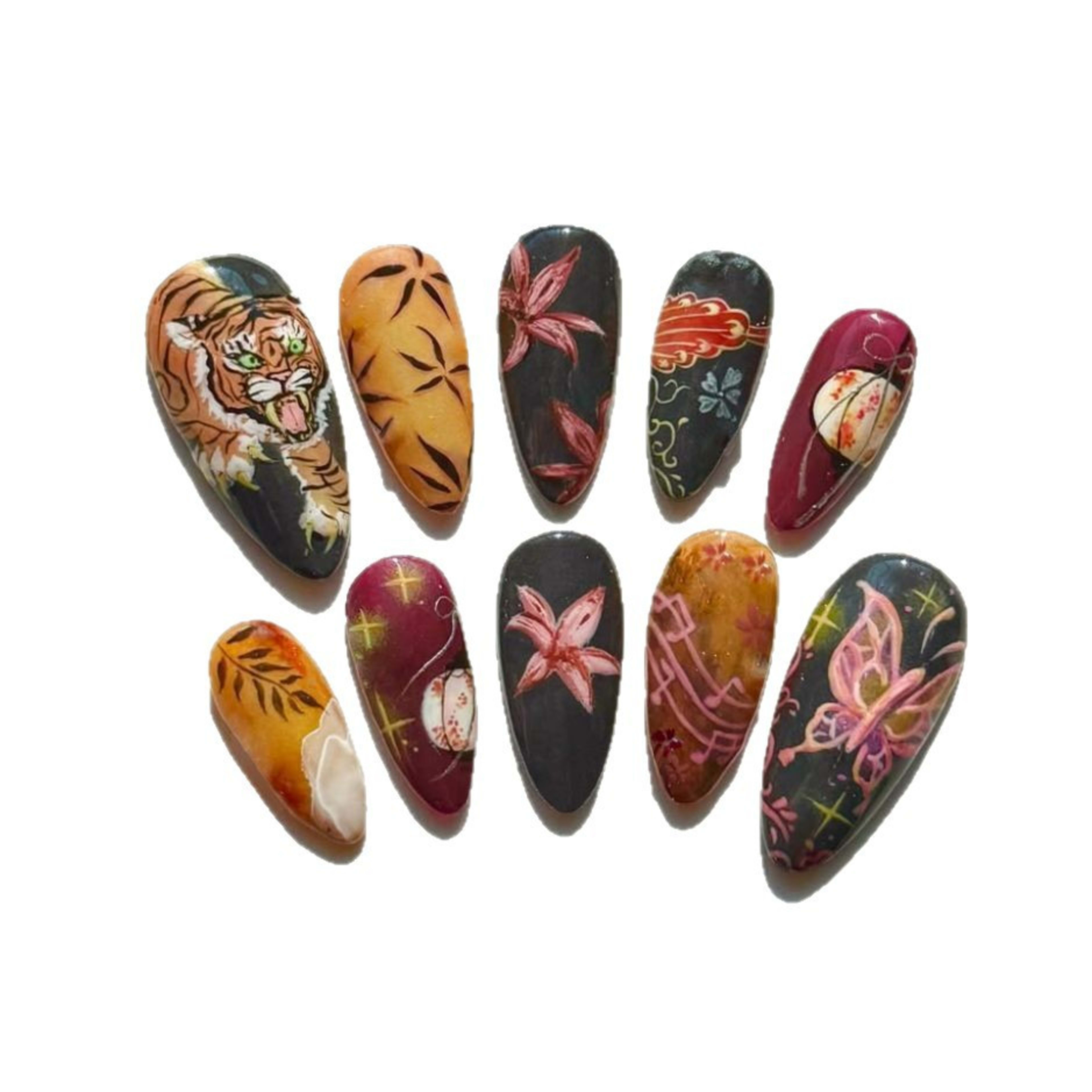 Retro Tiger Style Nail Tips 24 Pieces