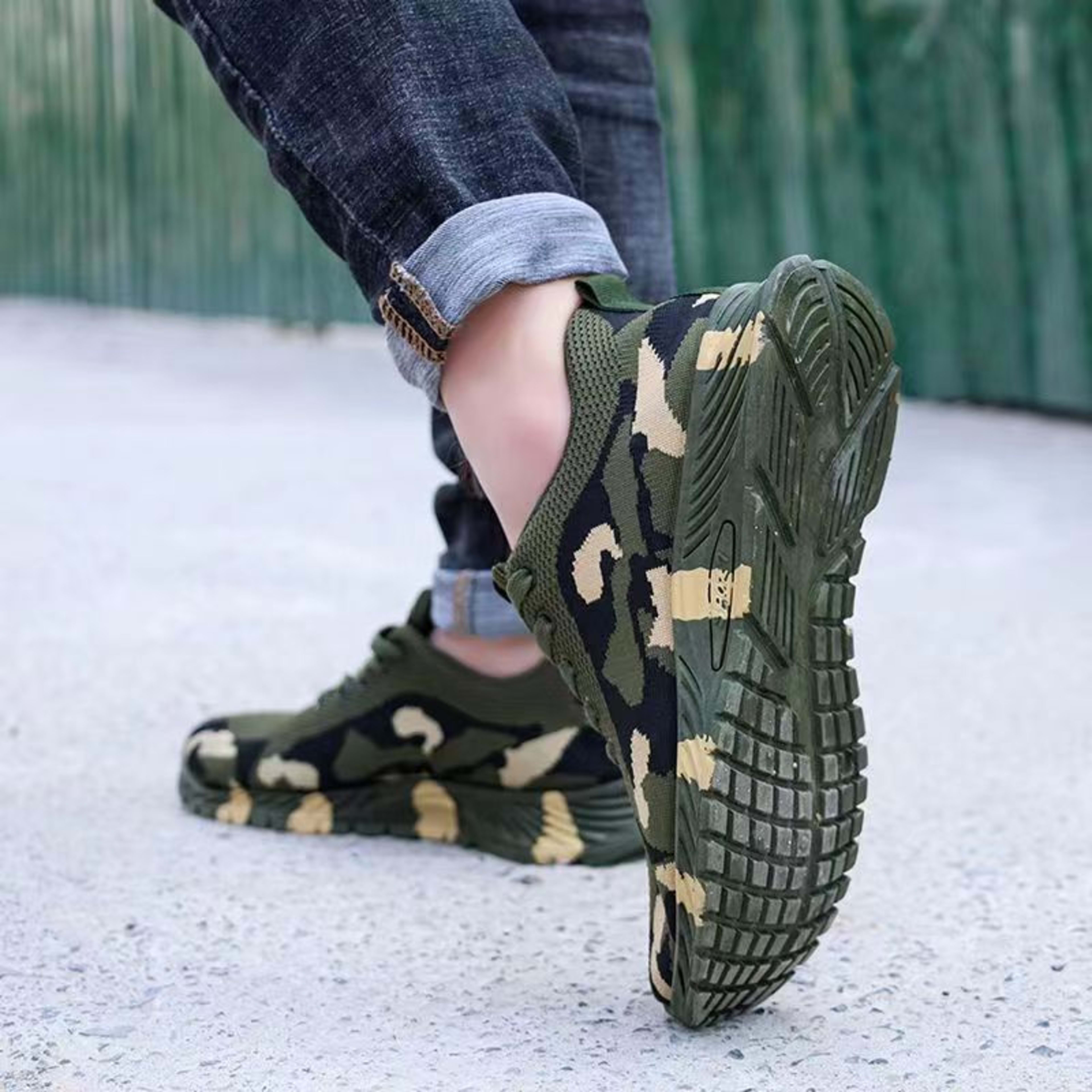 Outdoor Mountaineering Training Students Military Construction Site Labor Protection Shoes 5