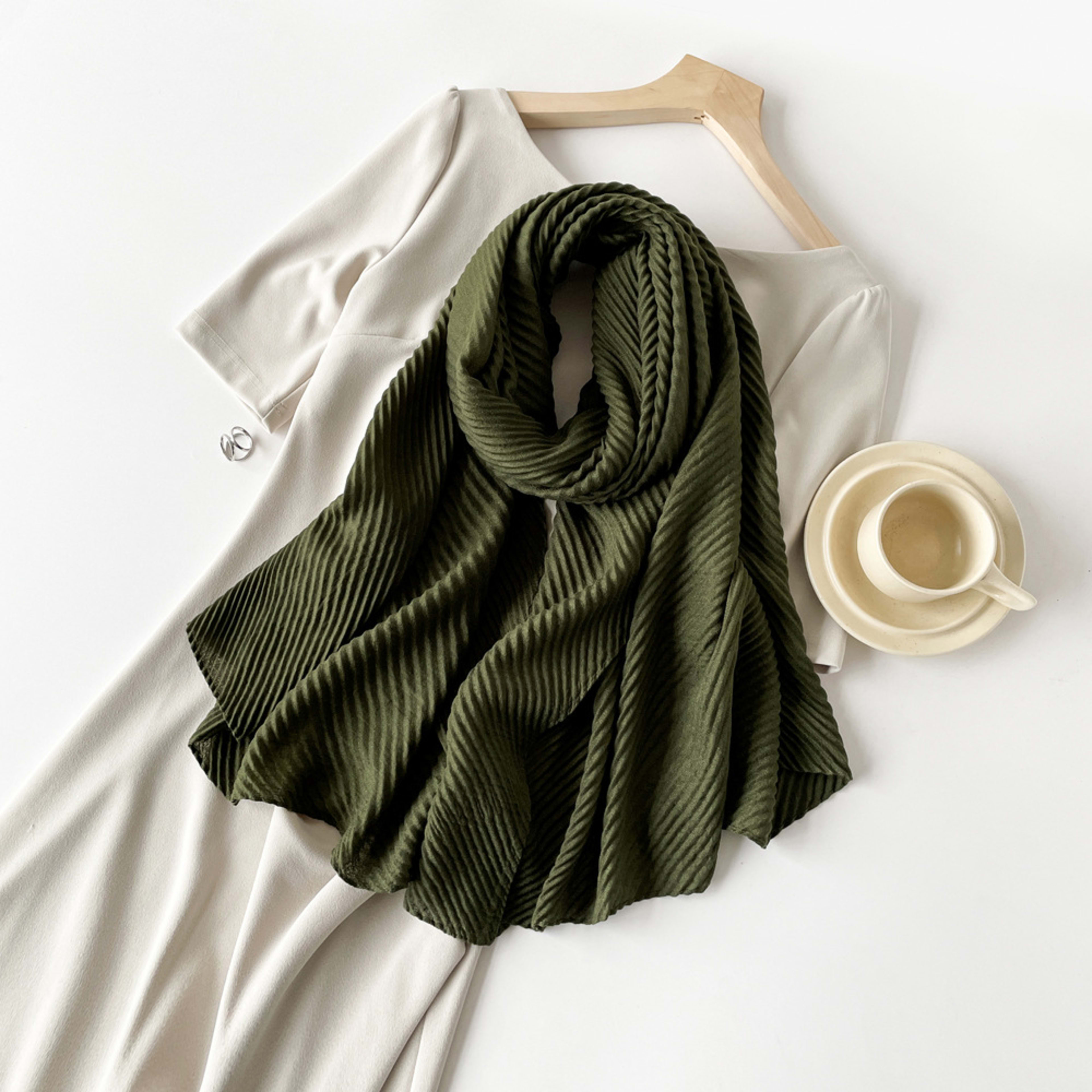 Womens Cotton-Linen Blend Scarf With Minimalist Print 12