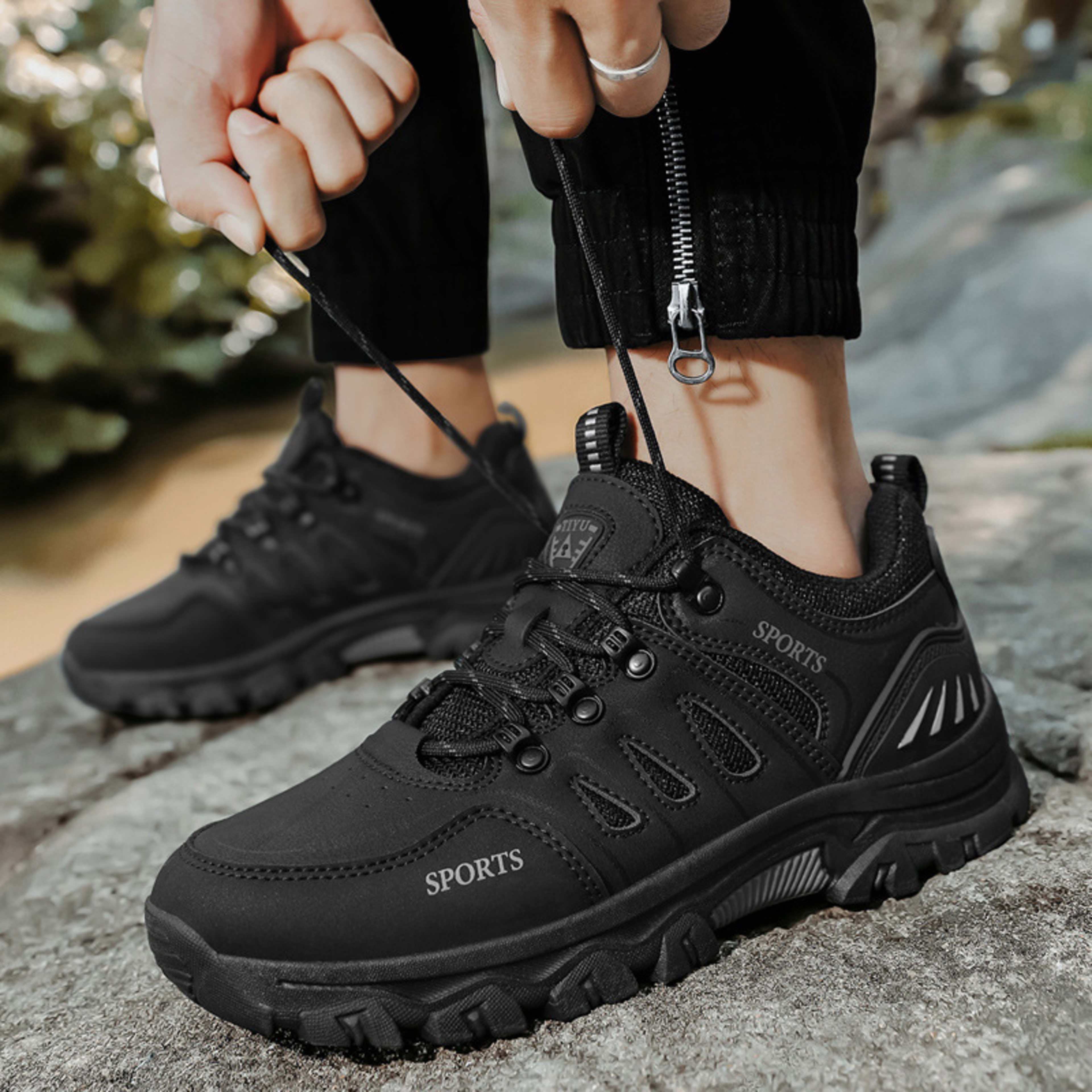 Mens Breathable Outdoor Hiking And Leisure Shoes For Travel 2