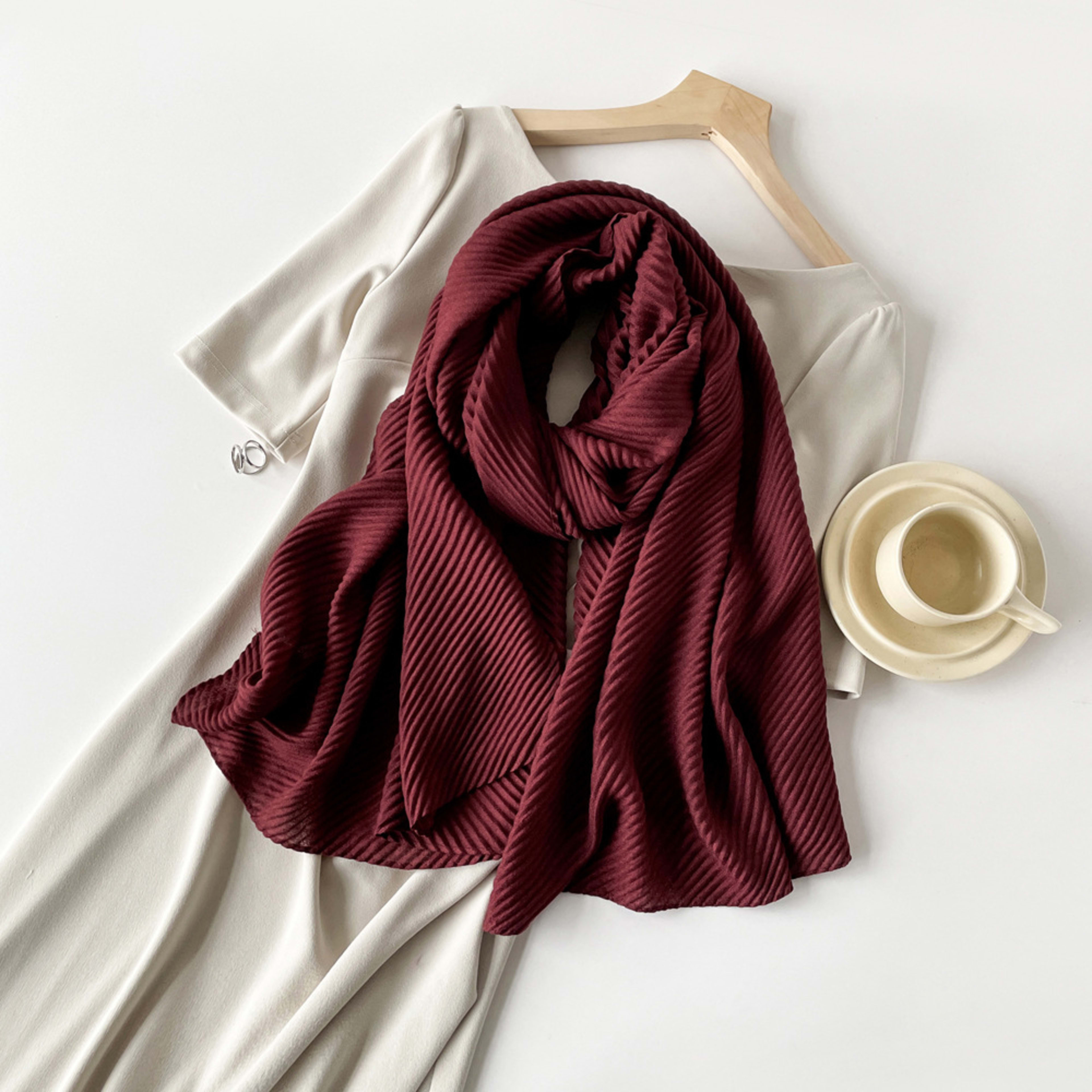 Womens Cotton-Linen Blend Scarf With Minimalist Print 19