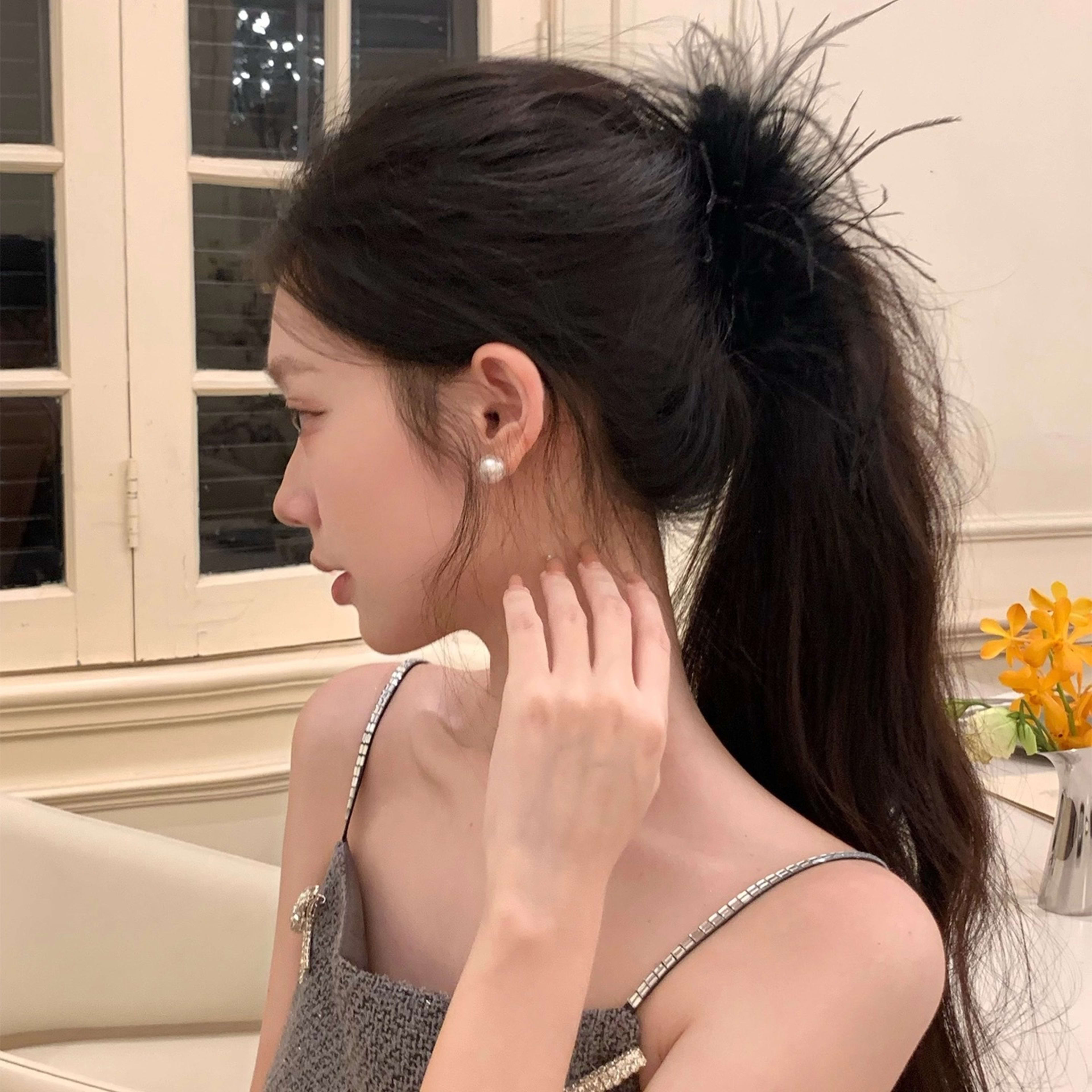 Elegant Sophisticated Bun-style Ponytail Clip For The Back Of The Head 42