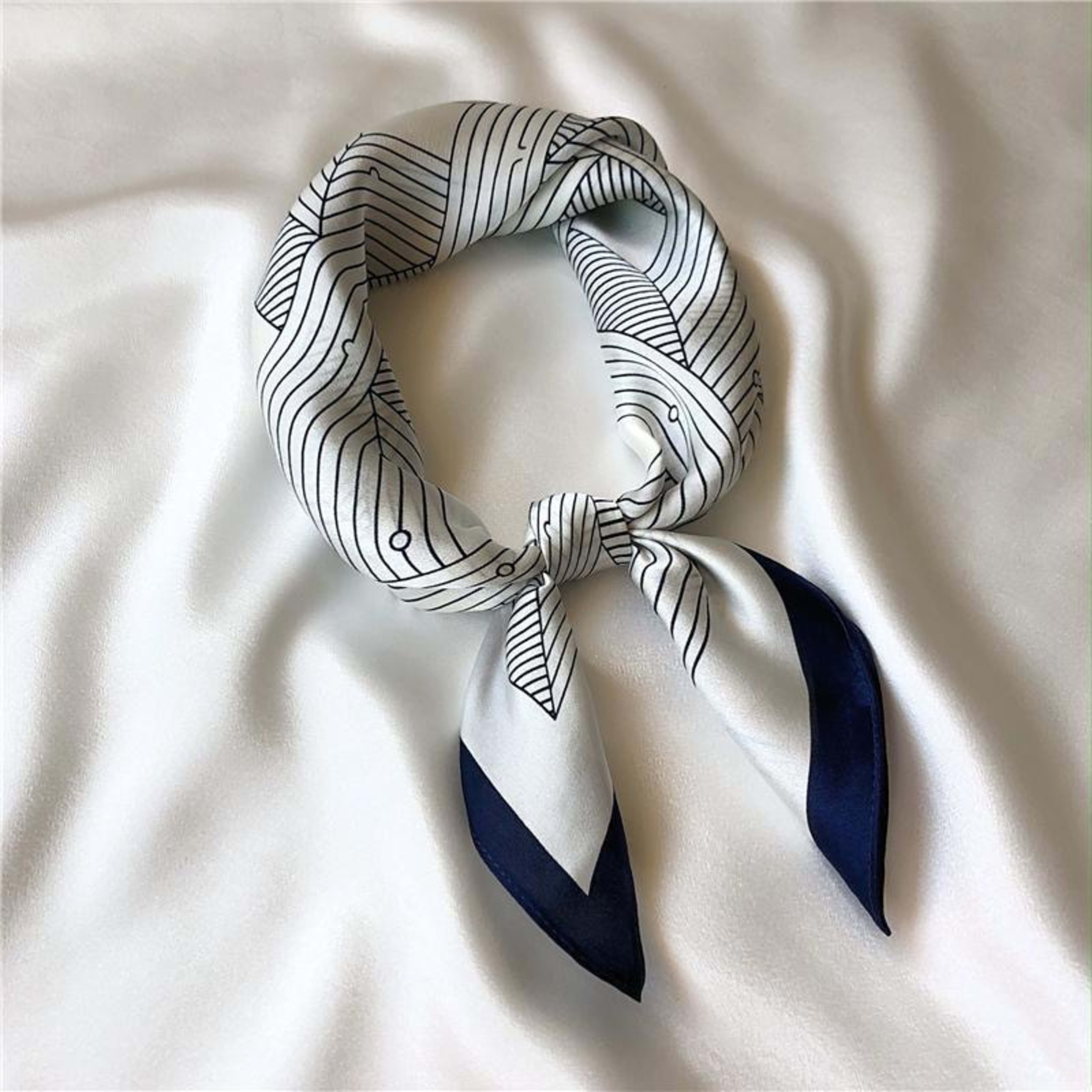 Small Scarf Vintage Printed Silk Scarf For Women 45