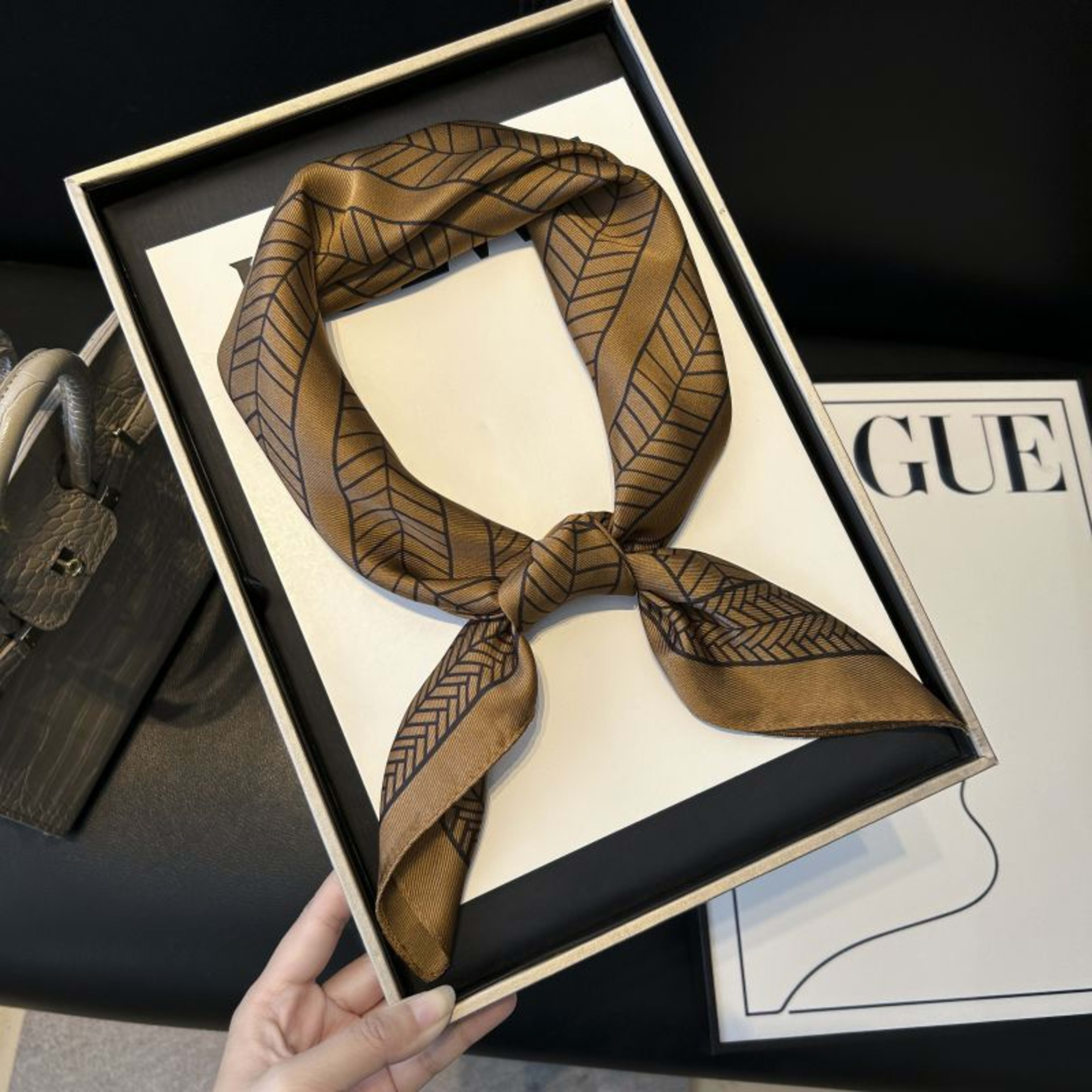 New High-end Twill Silk-look Square Scarf 25