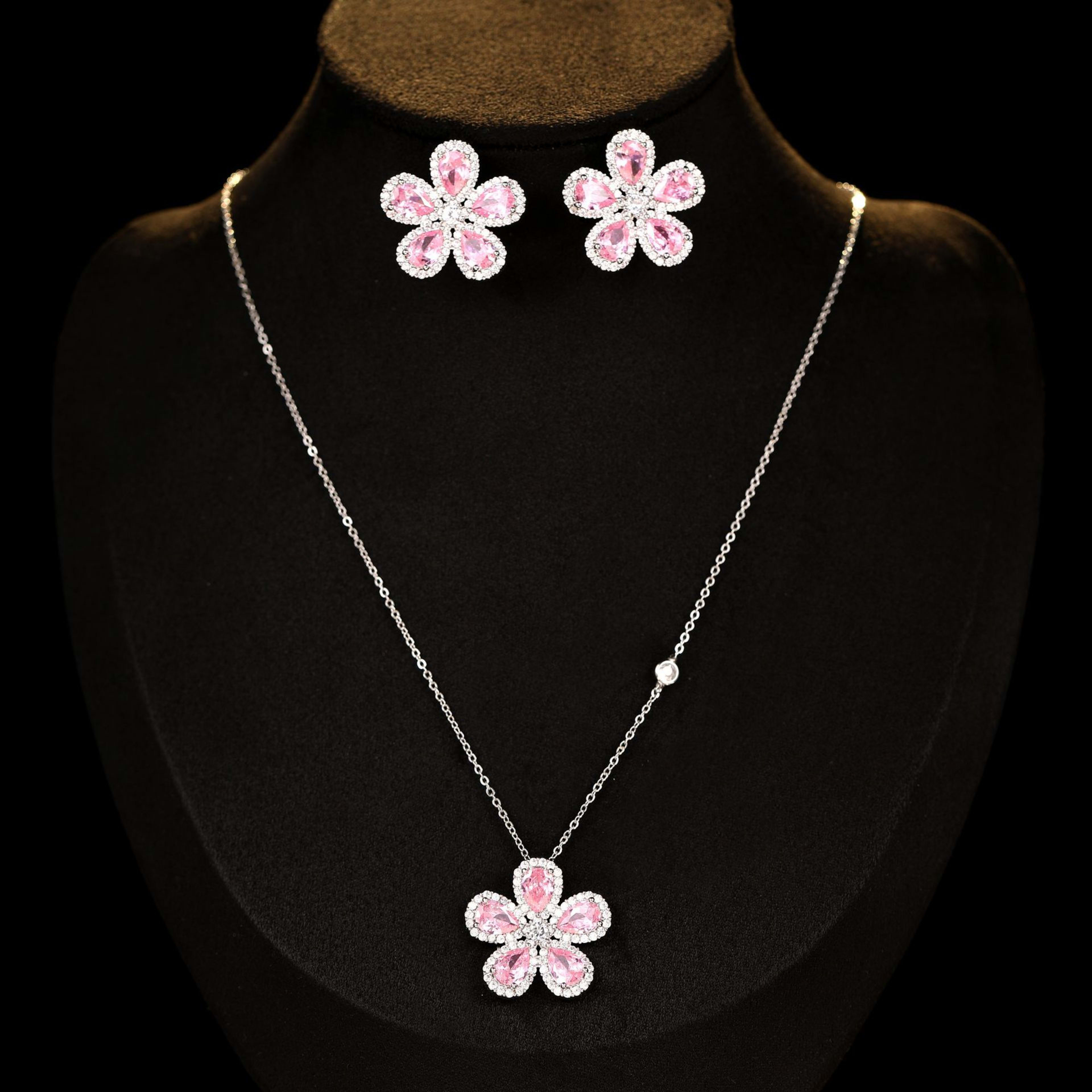 High-grade Jewelry Suit Micro Inlaid Zircon Sunflower Ear Stud Necklace A Set Of Elegant Jewelry 4