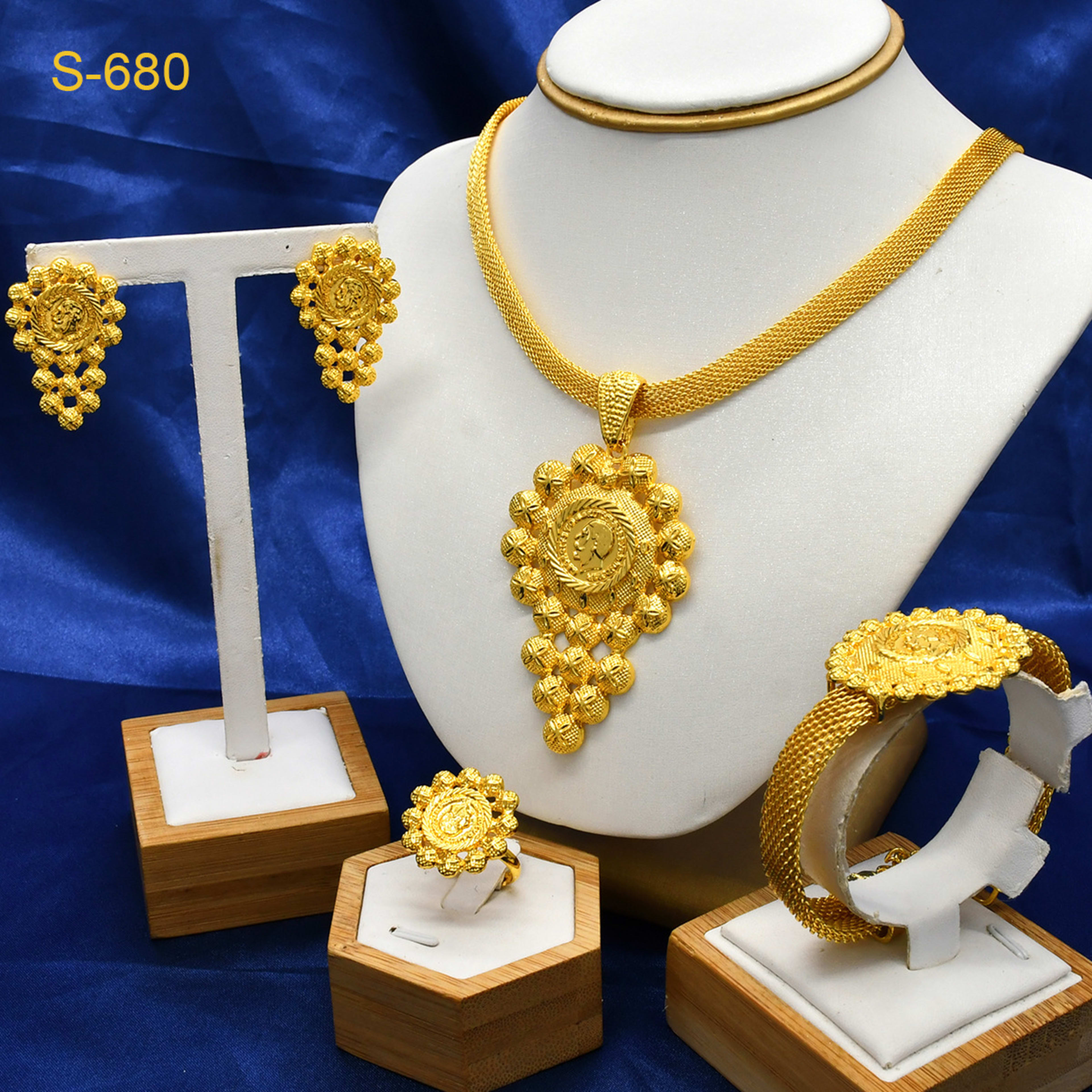 European And American Fashion Necklace Earring Bracelet Four-piece Ring Set 5