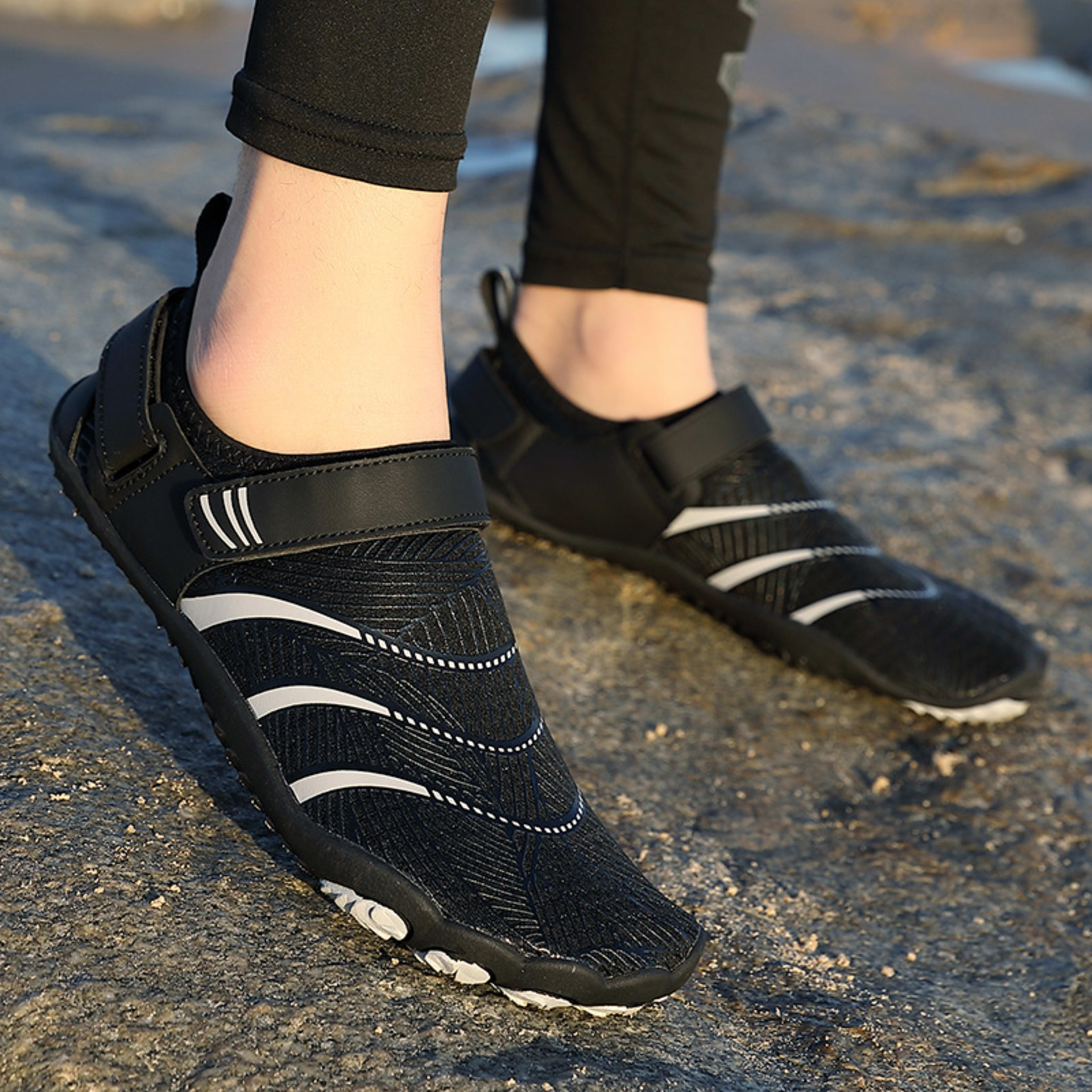 Outdoor Sports Fishing Wading Shoes With Anti-slip And Cut-resistant Features 4