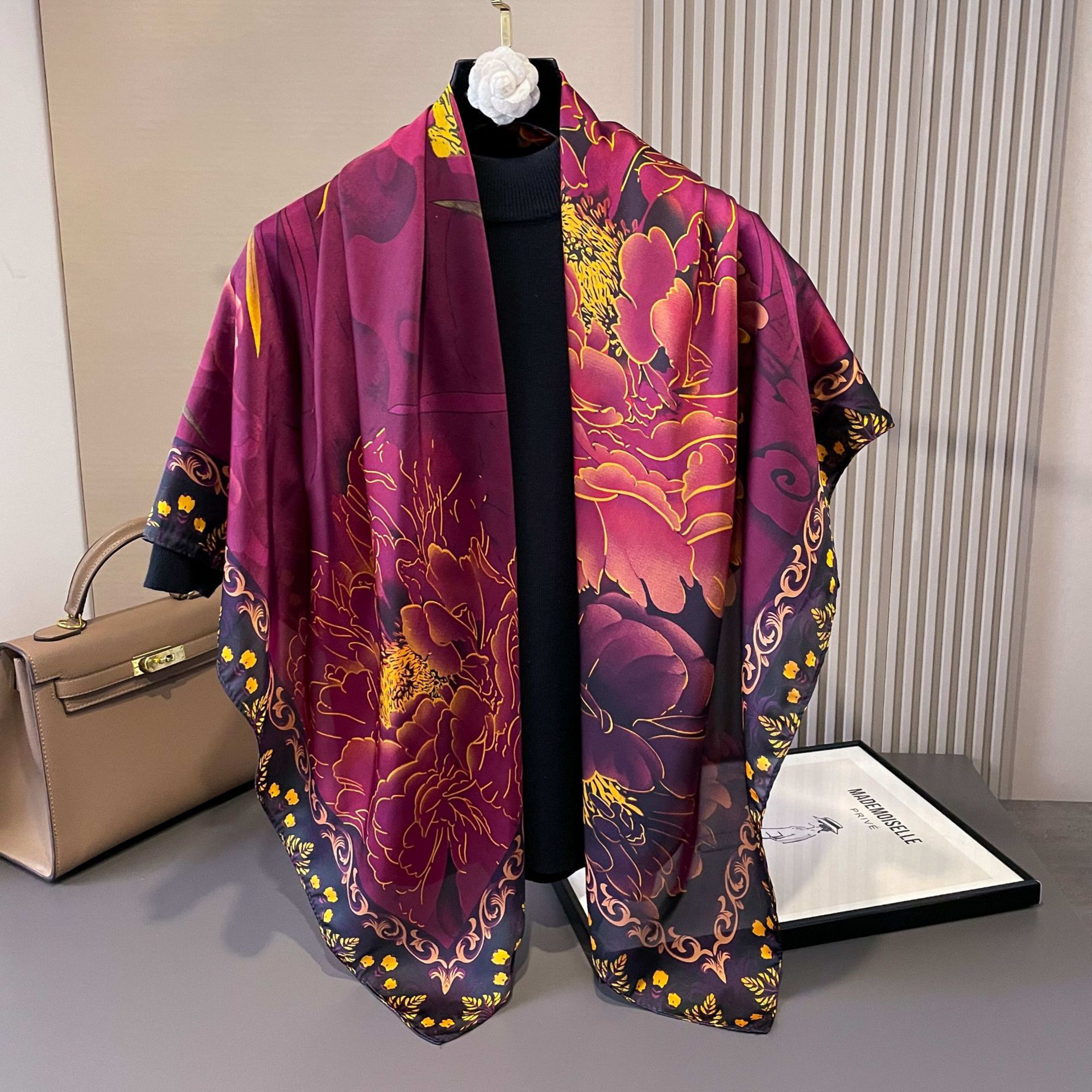 Creative Exotic-print Versatile Silk Scarf 4
