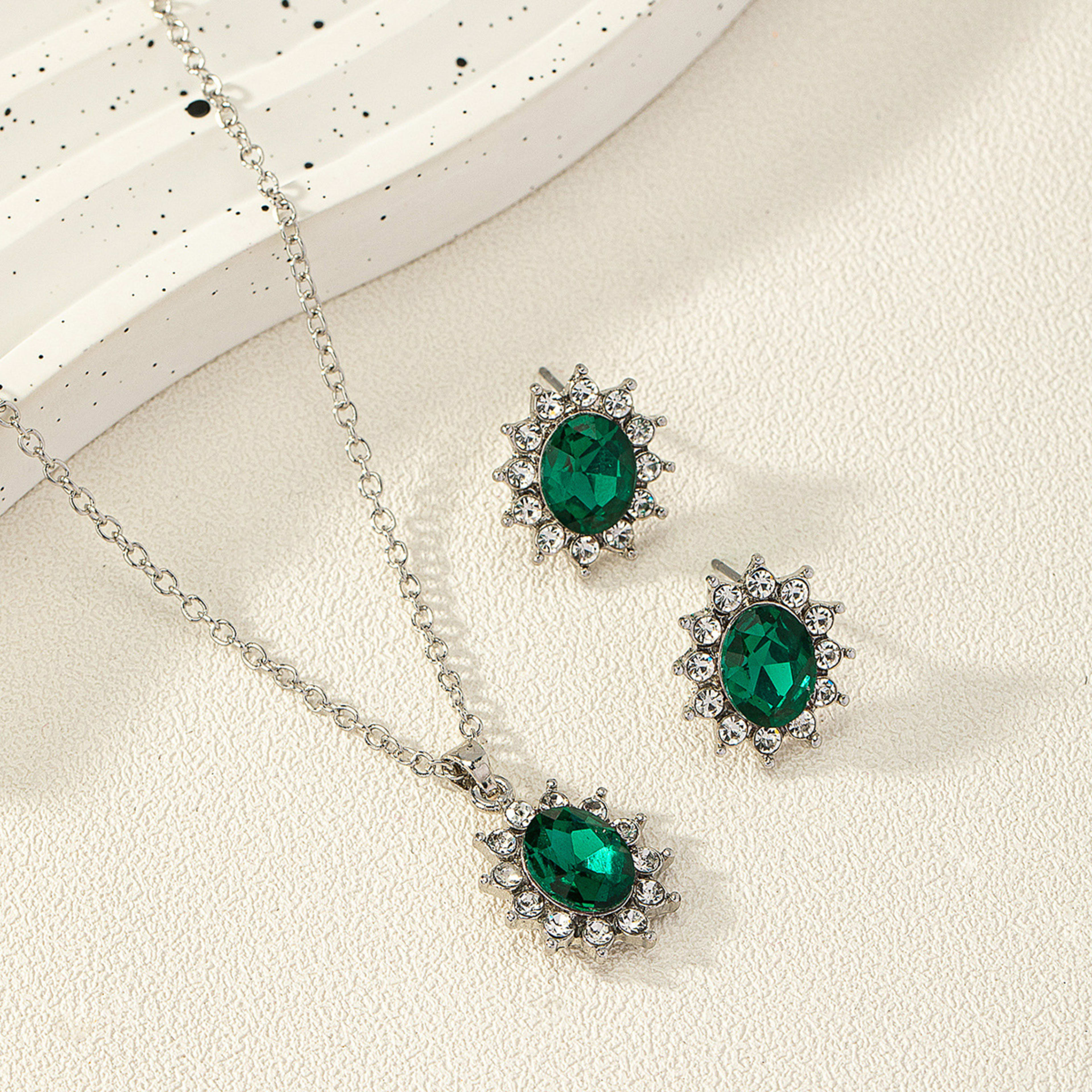European And American Fashion SUNFLOWER Zircon Ear Stud Necklace Suit 5