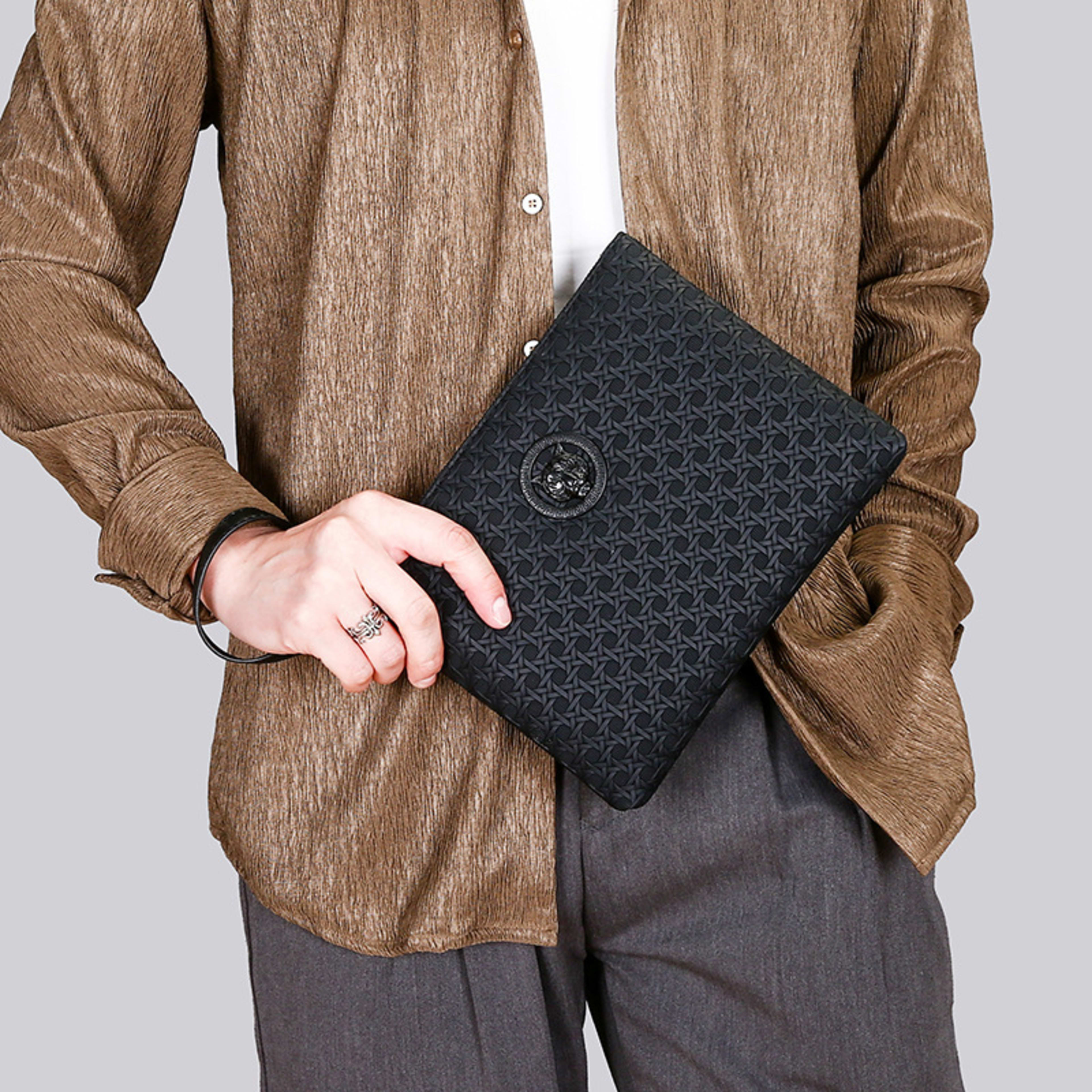 Woven-texture Personalized Clutch With A Simple Minimalist Design And Large Capacity 3