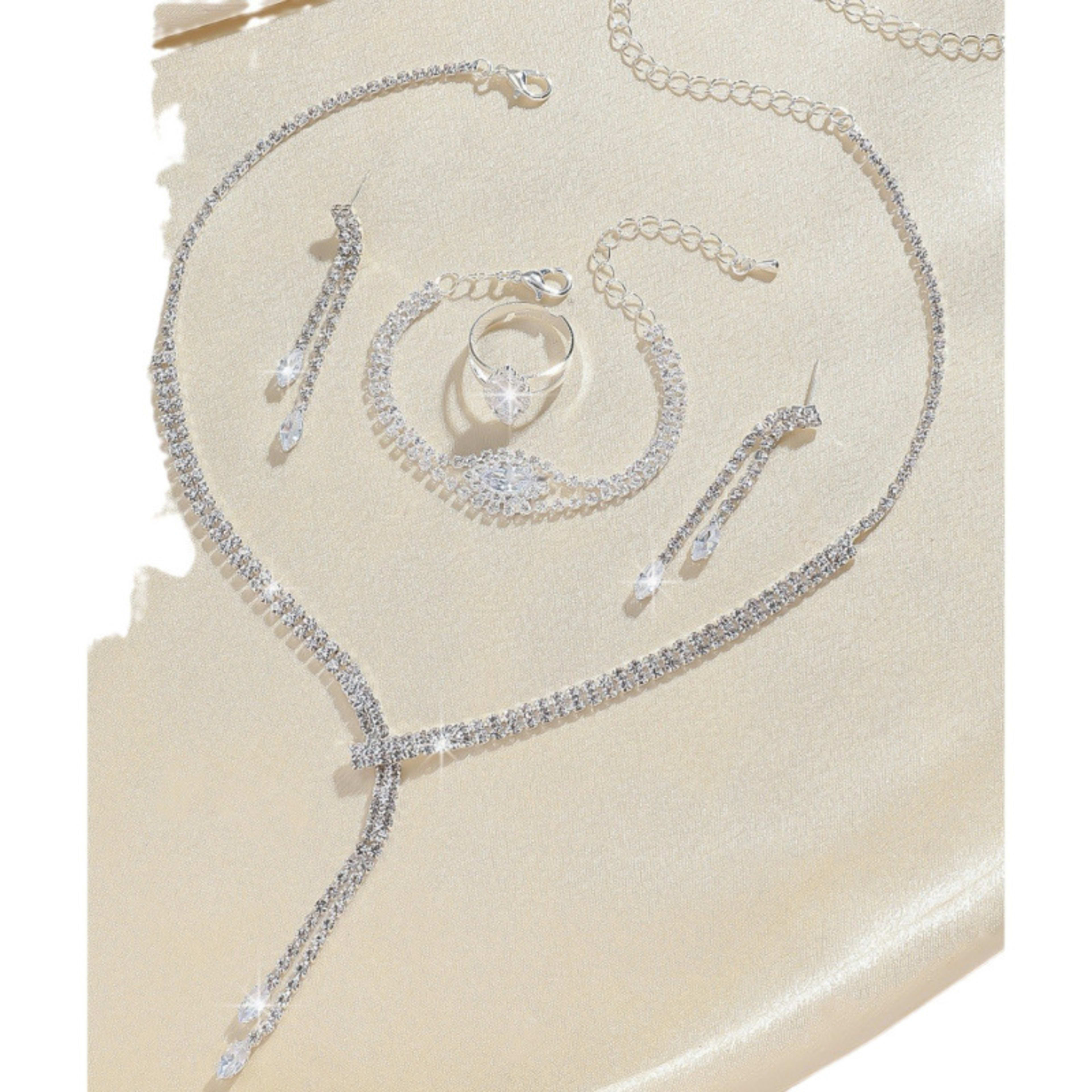 Fashion Simple Necklace Earring Bracelet Four-piece Set 5